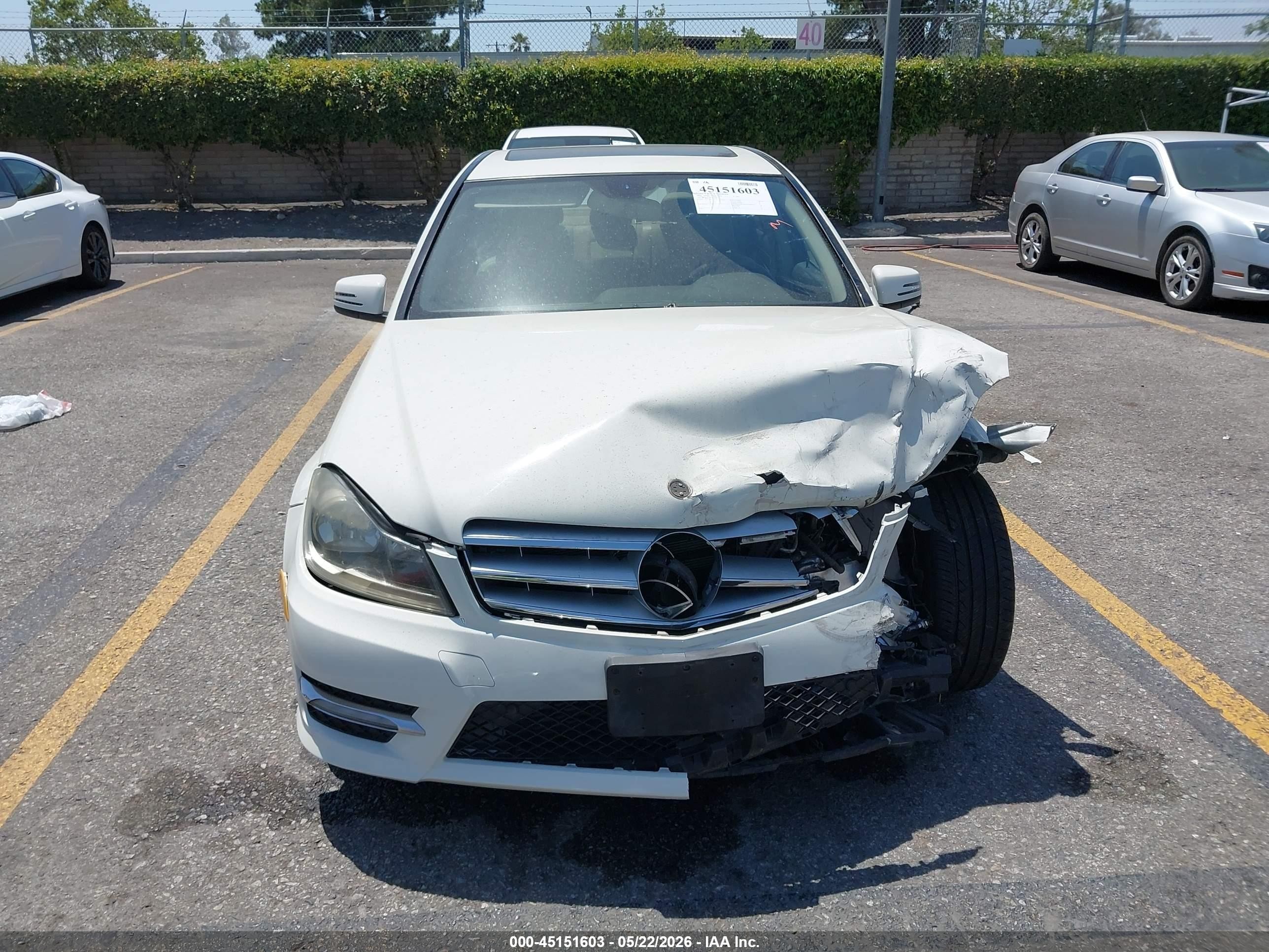 2012 Mercedes-benz C 250 Luxury/sport White vin: WDDGF4HBXCA681962