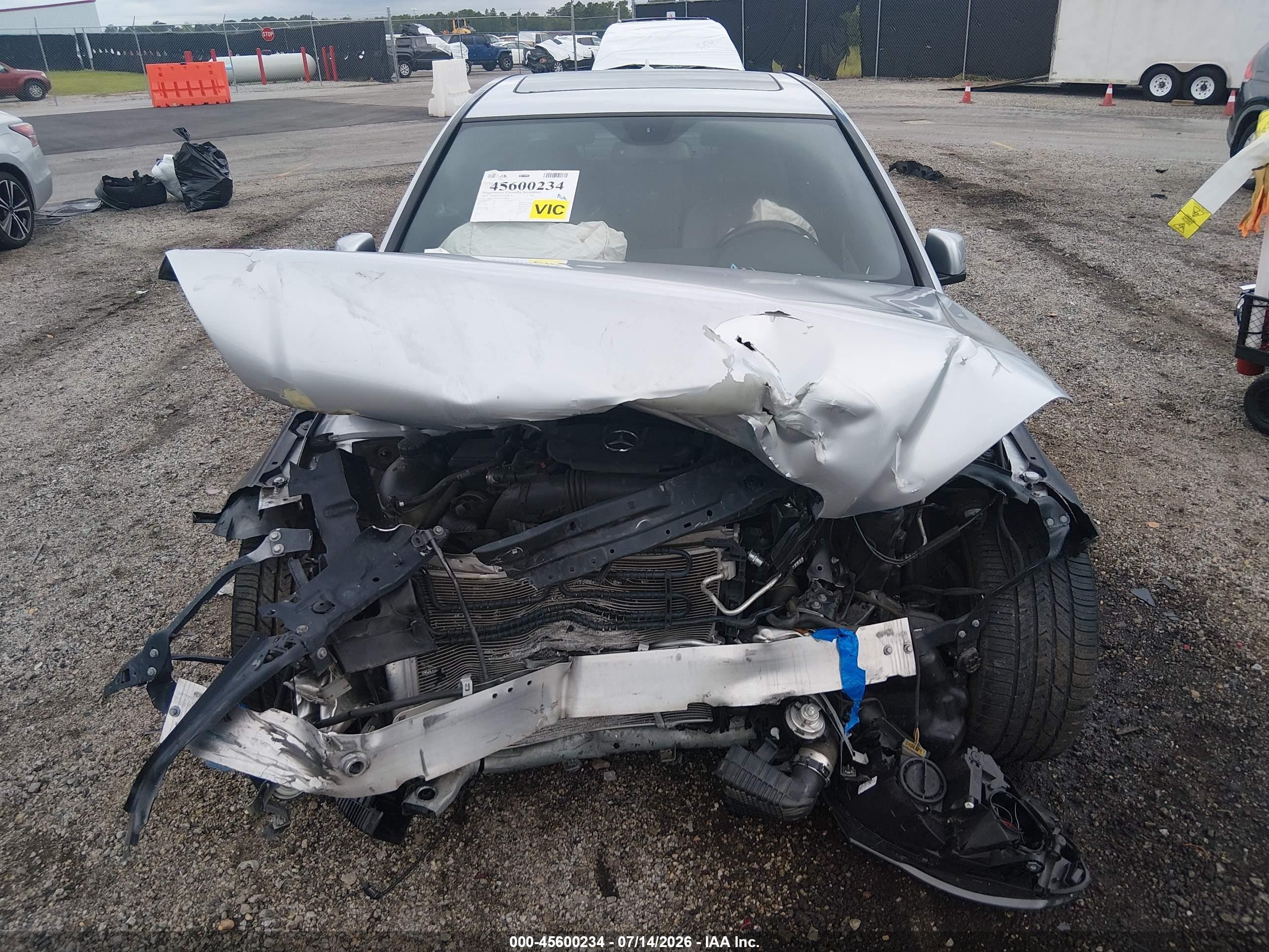 2012 Mercedes-benz C 250 Sport Серый vin: WDDGF4HBXCR210864
