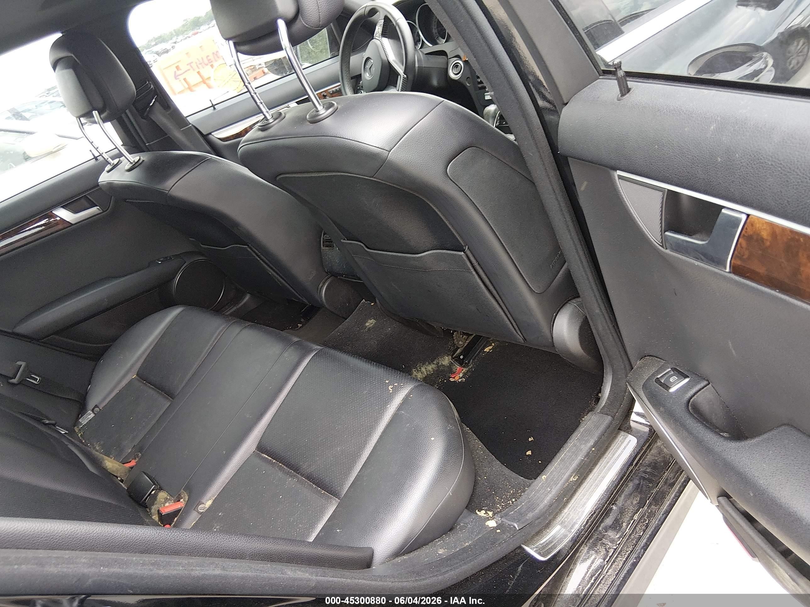 2012 Mercedes-benz C 250 Sport Black vin: WDDGF4HBXCR221850