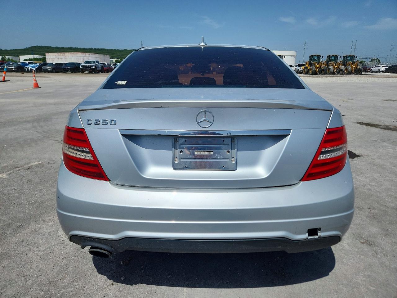 2012 Mercedes-benz Benz Gray vin: WDDGF4HBXCR237773
