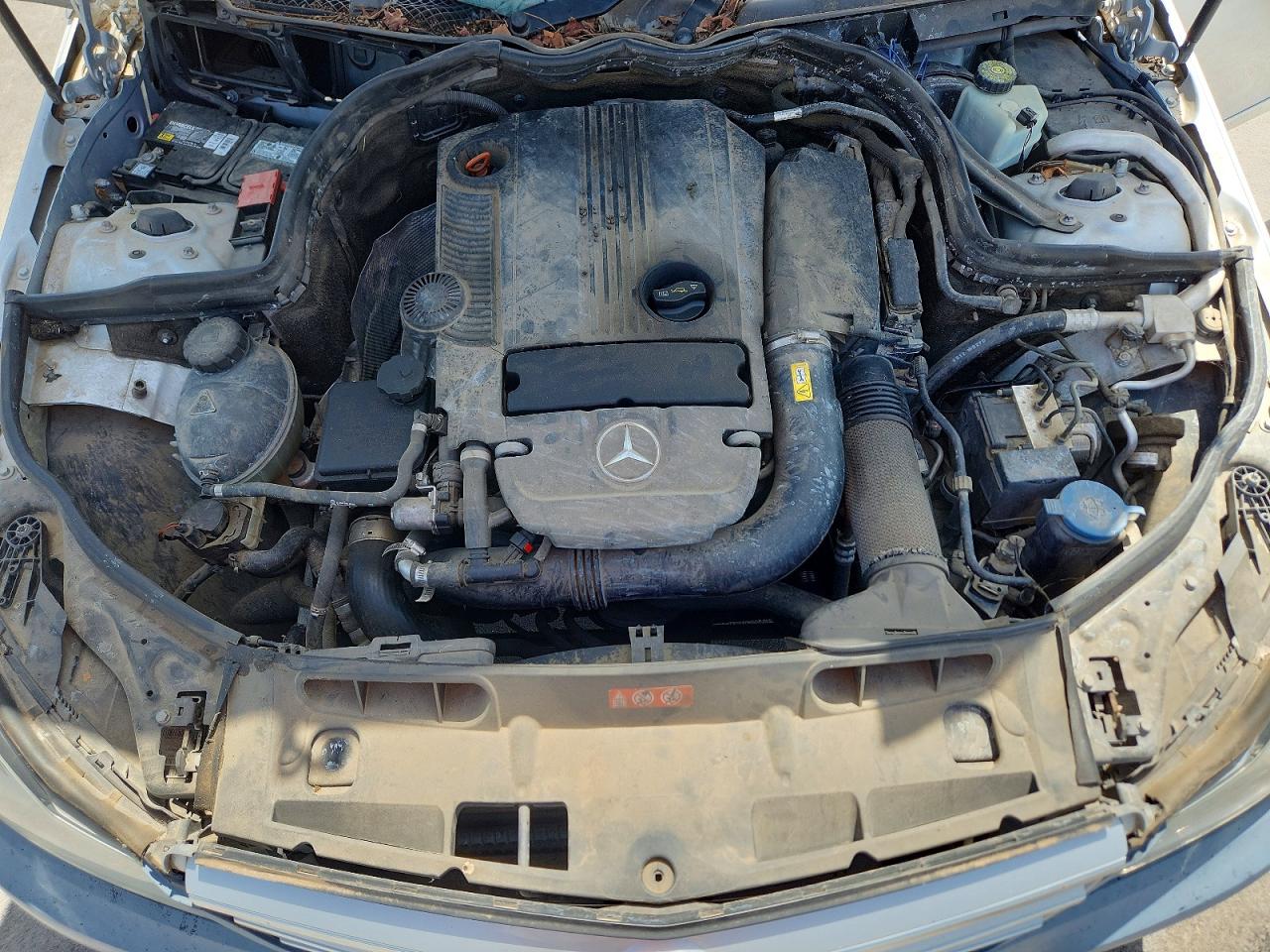 2012 Mercedes-benz Benz Gray vin: WDDGF4HBXCR237773