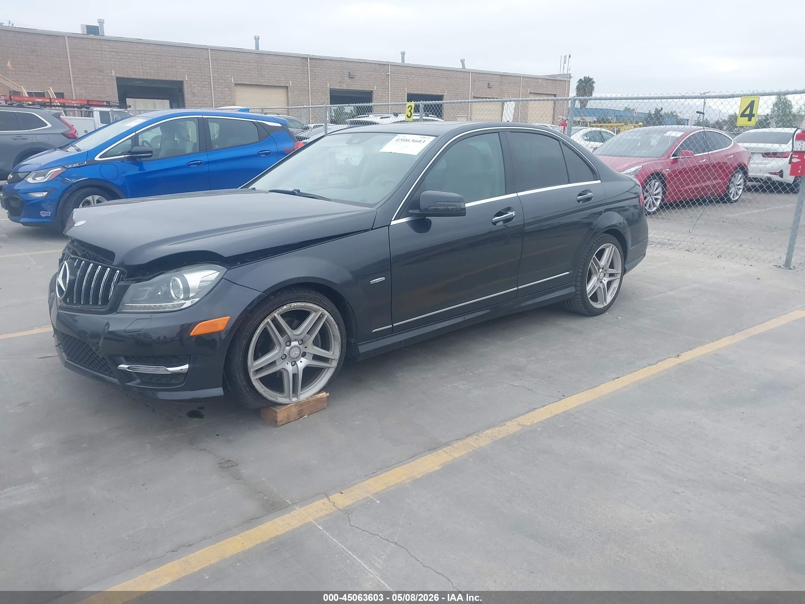 2012 Mercedes-benz C 250 Sport Черный vin: WDDGF4HBXCR238860