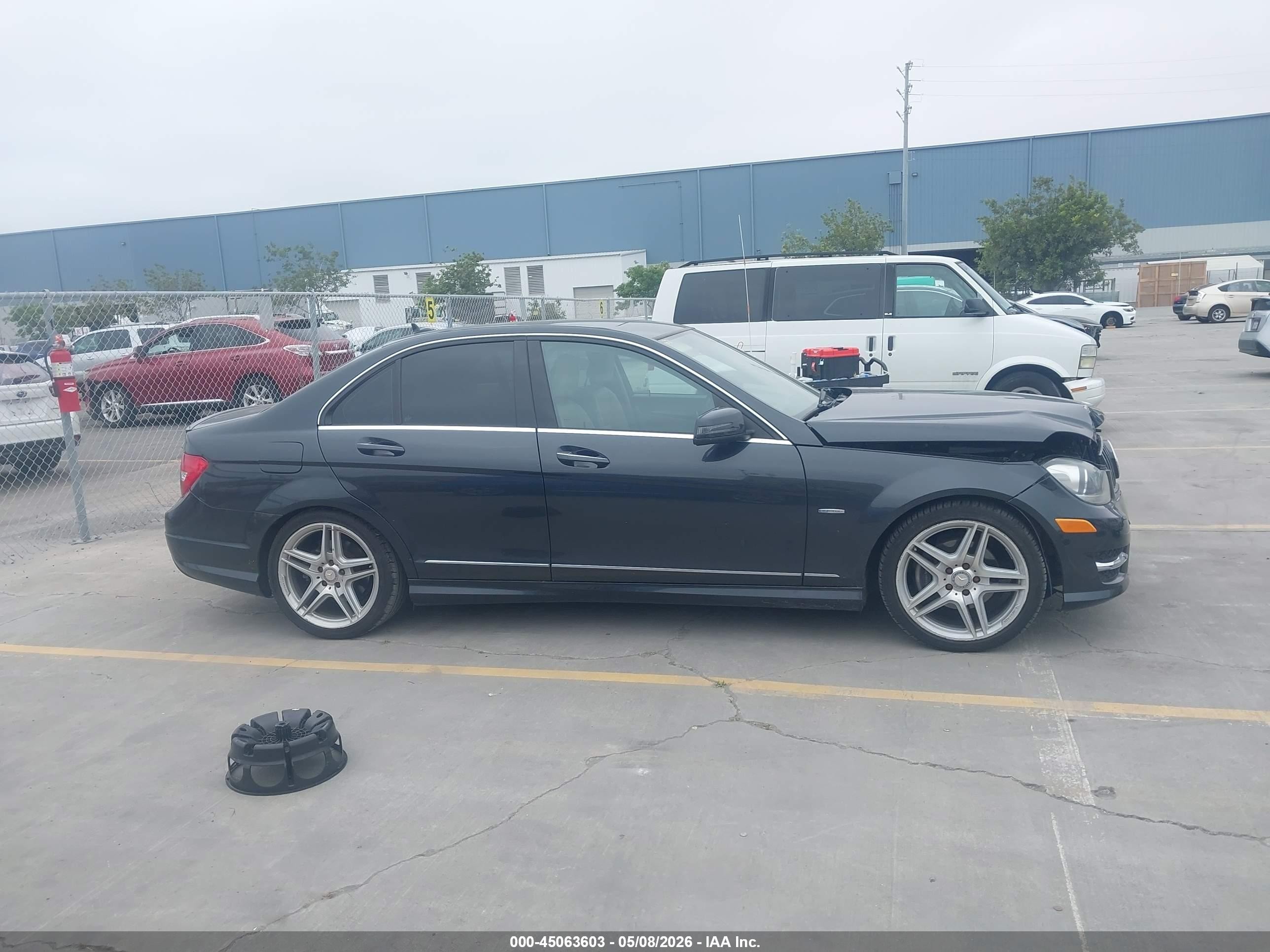 2012 Mercedes-benz C 250 Sport Черный vin: WDDGF4HBXCR238860