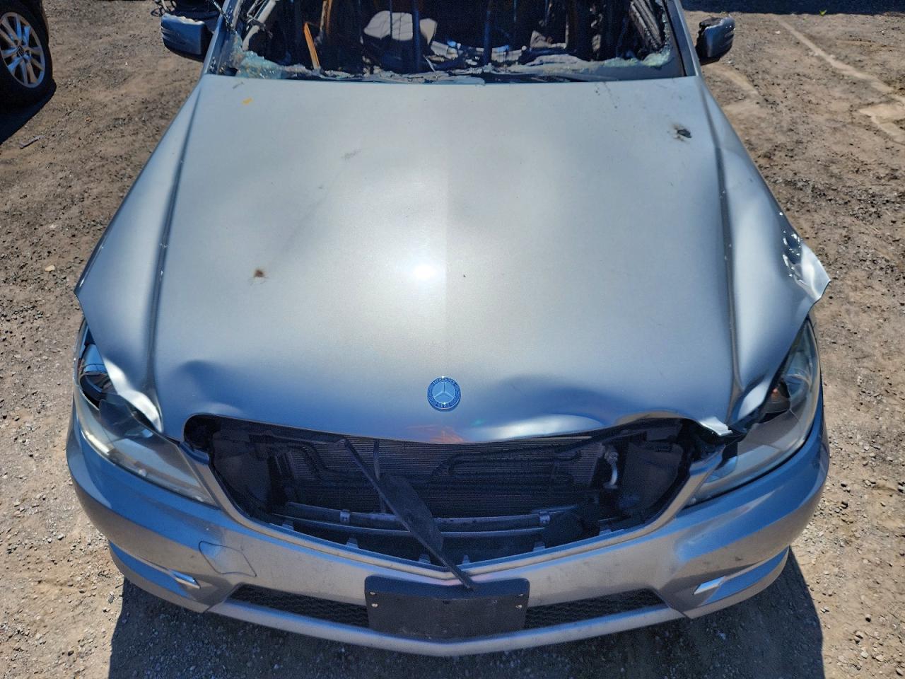 2013 Mercedes-benz C 250 Silver vin: WDDGF4HBXDA743491