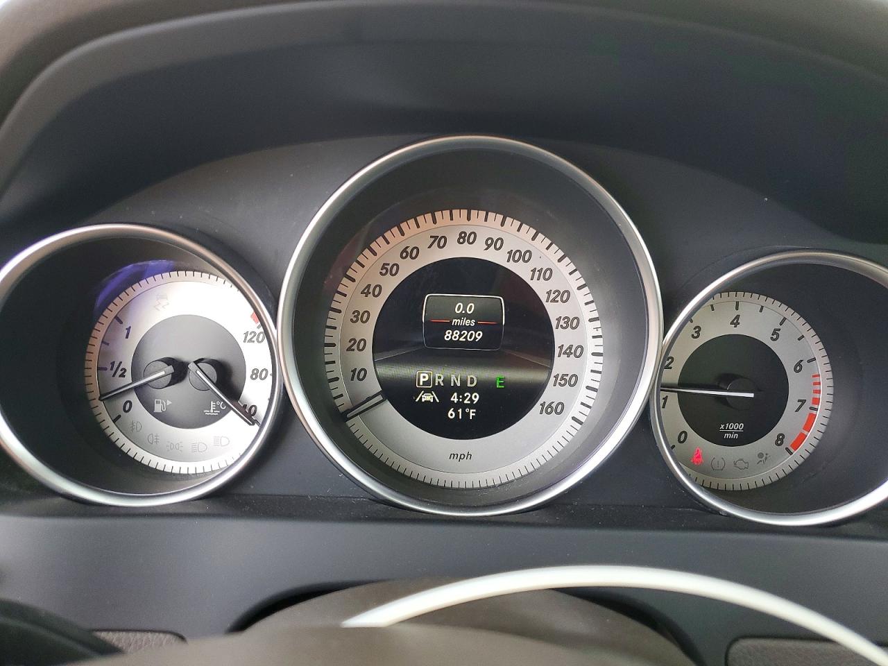 2013 Mercedes-benz C 250 White vin: WDDGF4HBXDA752286