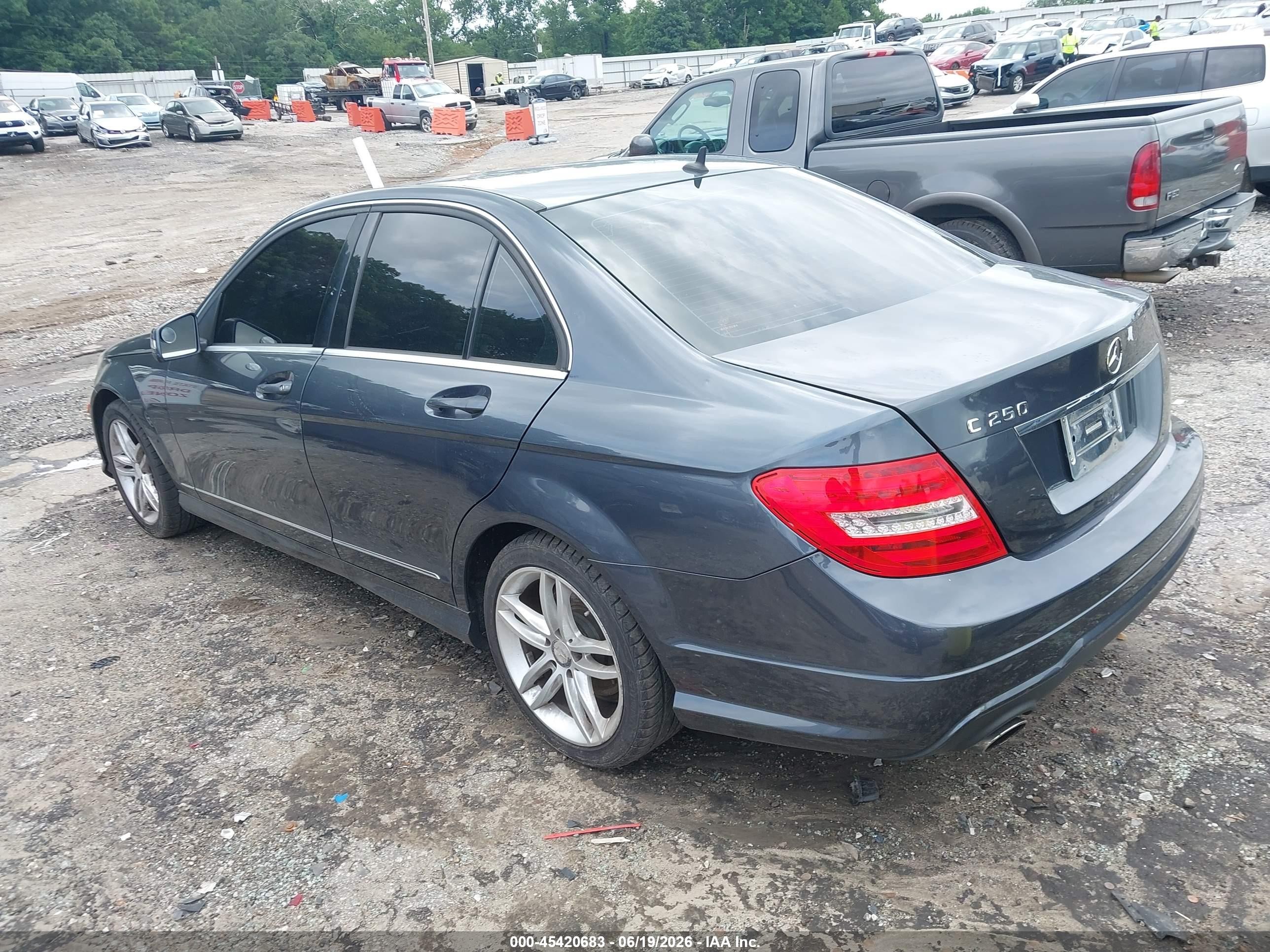 2013 Mercedes-benz C 250 Sport Gray vin: WDDGF4HBXDA841534