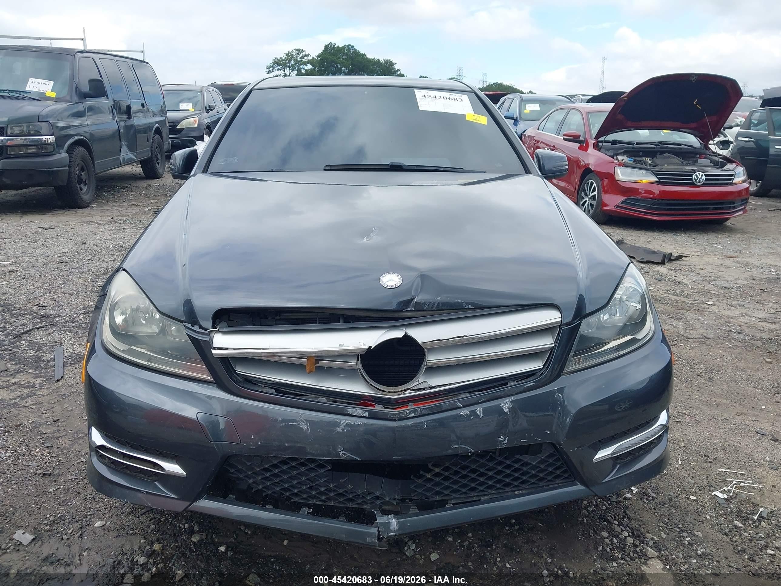 2013 Mercedes-benz C 250 Sport Gray vin: WDDGF4HBXDA841534