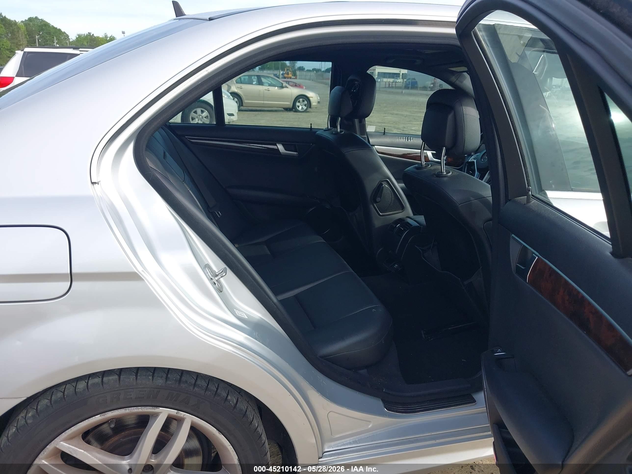 2013 Mercedes-benz C 250 Sport Silver vin: WDDGF4HBXDA849701