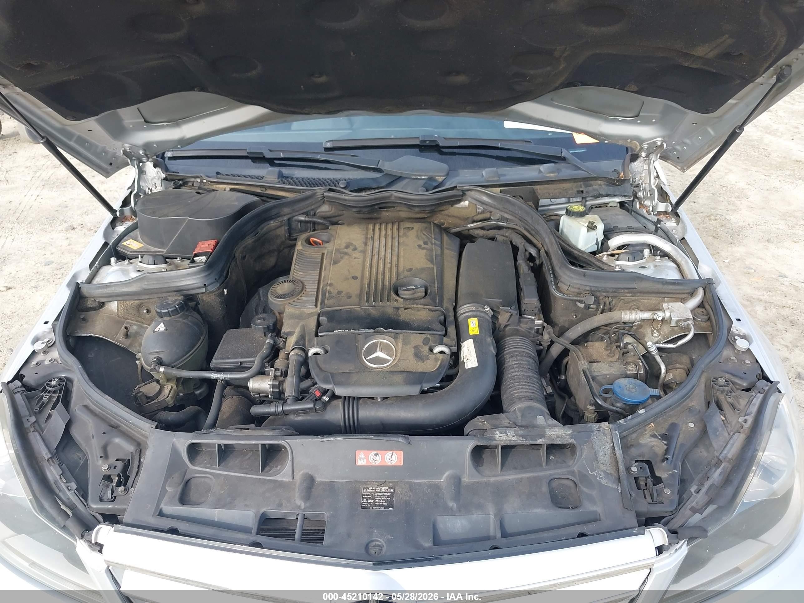 2013 Mercedes-benz C 250 Sport Silver vin: WDDGF4HBXDA849701