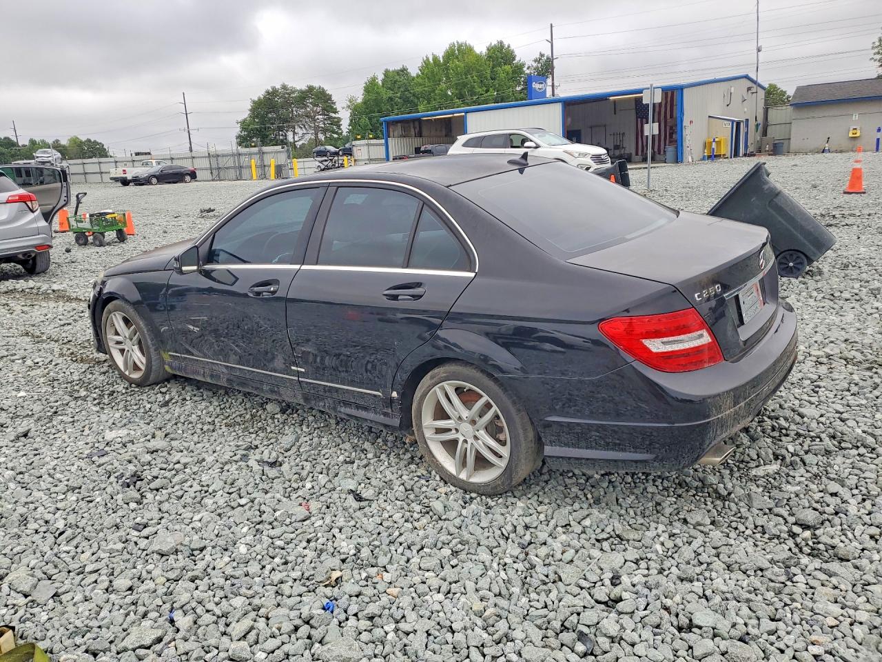 2013 Mercedes-benz C 250 Black vin: WDDGF4HBXDA862321