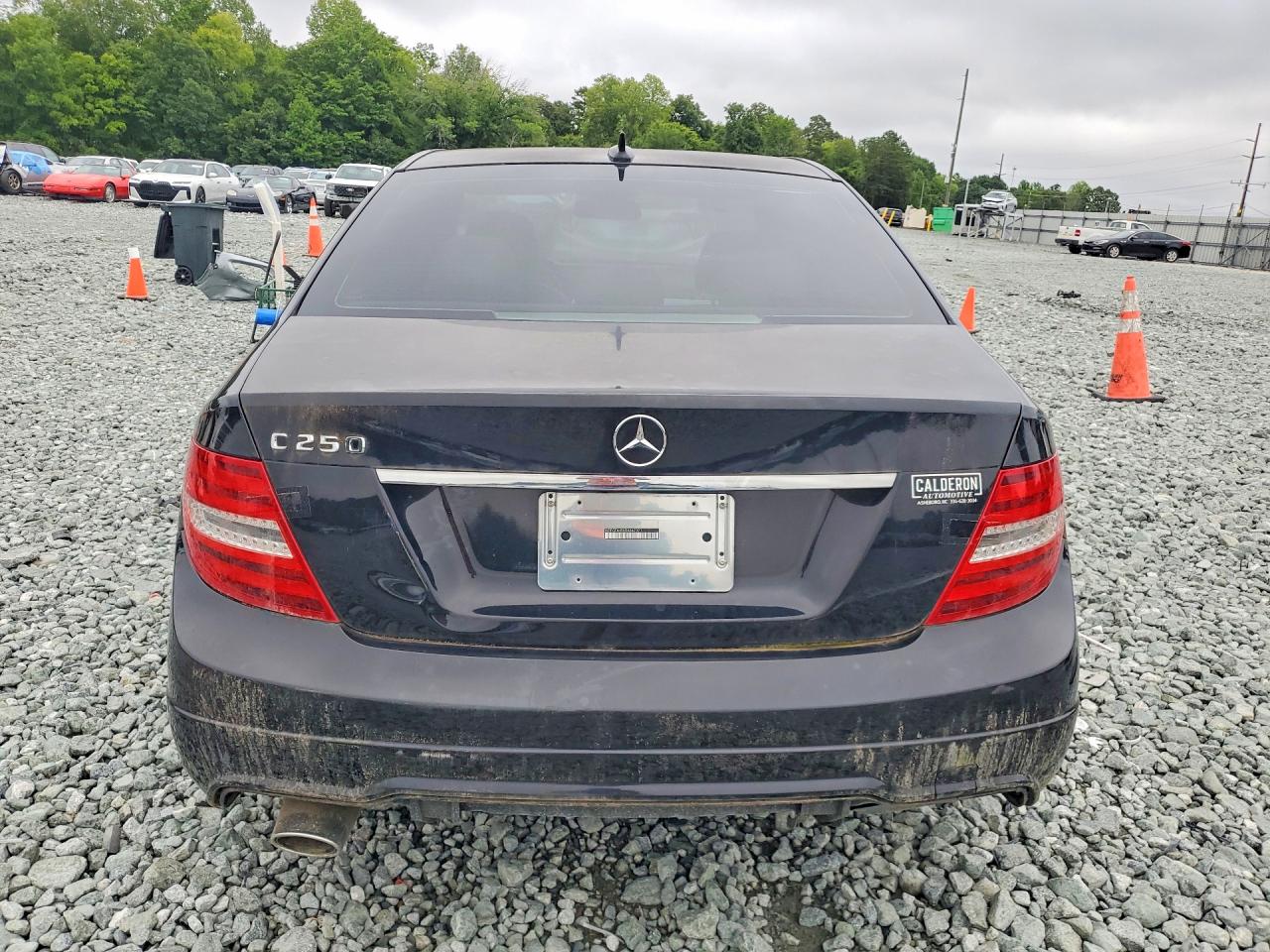 2013 Mercedes-benz C 250 Black vin: WDDGF4HBXDA862321