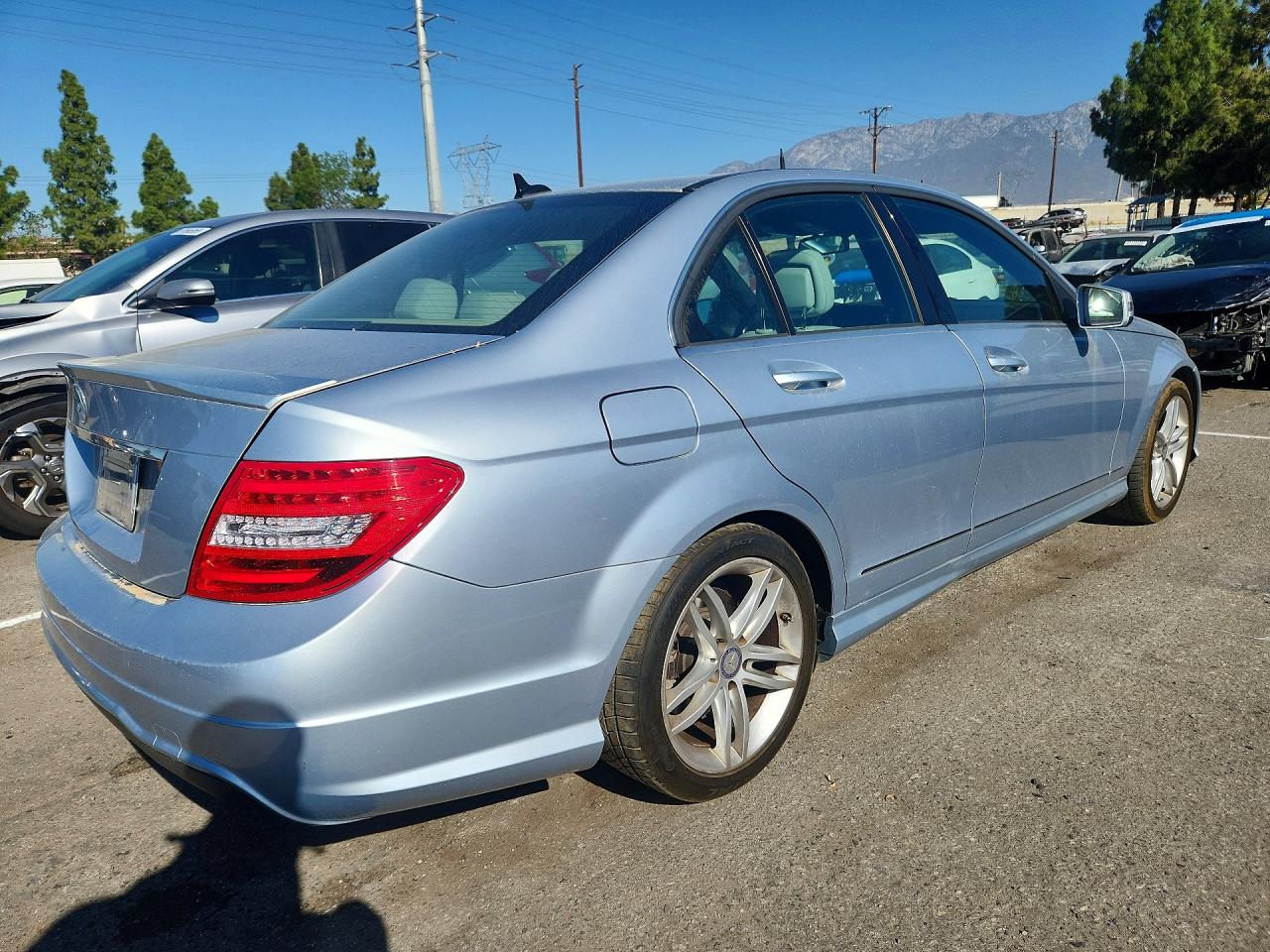 2013 Mercedes-benz C 250 Blue vin: WDDGF4HBXDA869690
