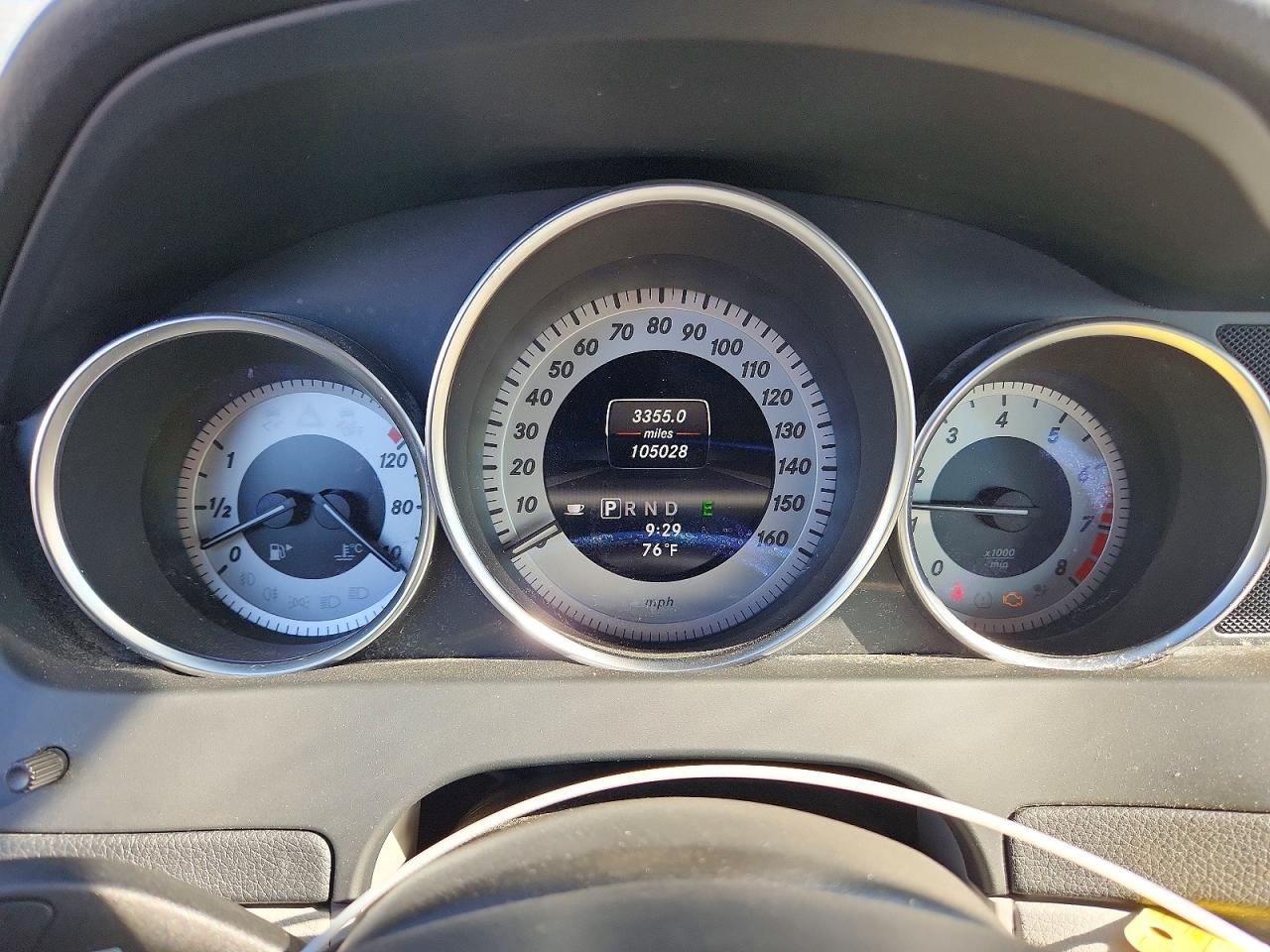 2013 Mercedes-benz C 250 Blue vin: WDDGF4HBXDA869690