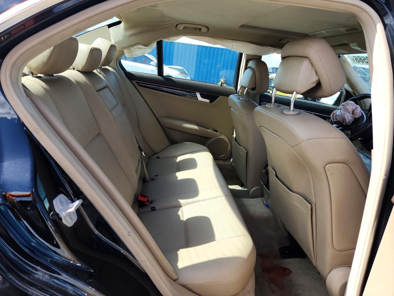2013 Mercedes-benz C 250 Black vin: WDDGF4HBXDG101799
