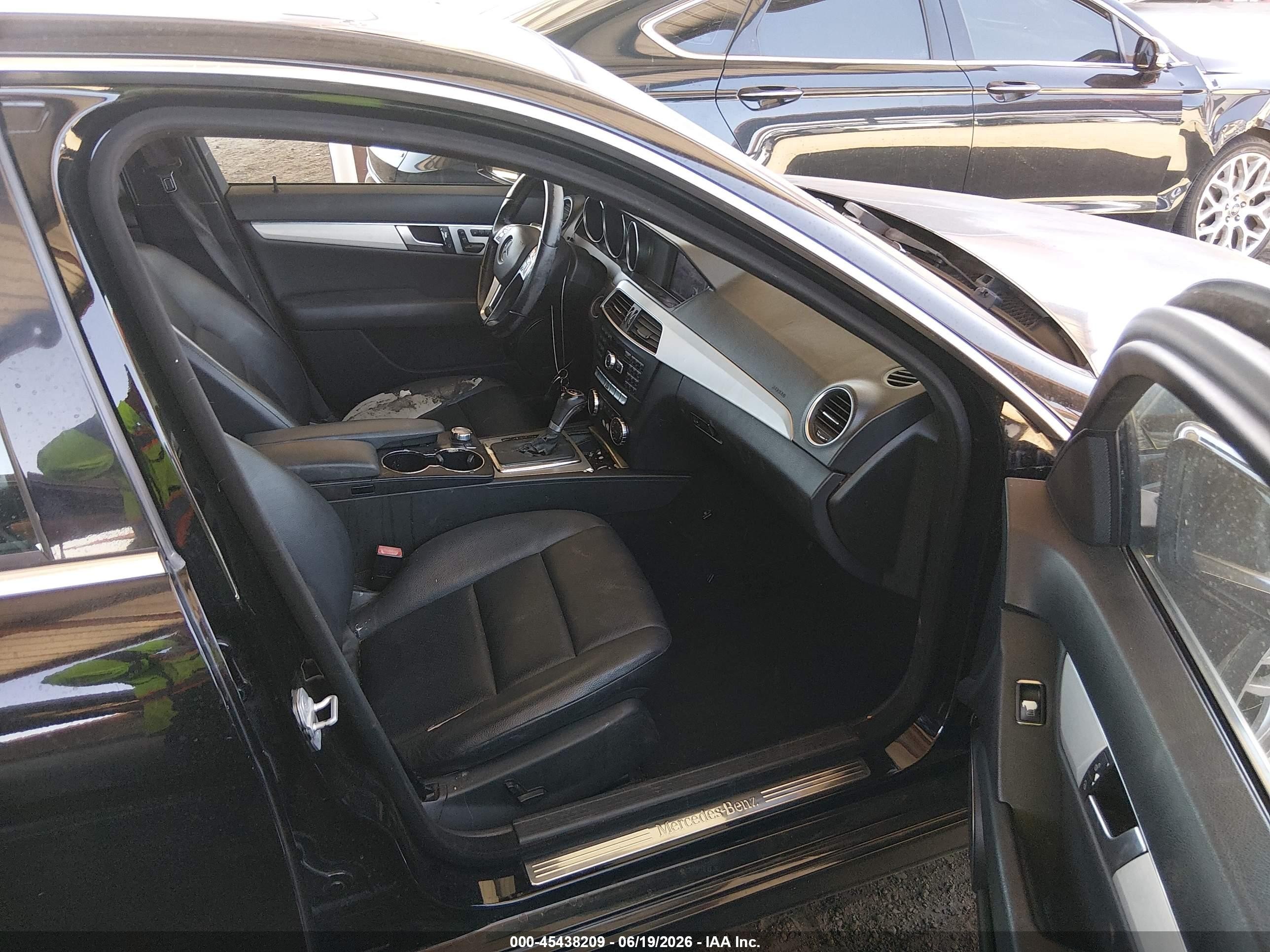 2013 Mercedes-benz C 250 Sport Black vin: WDDGF4HBXDR241744