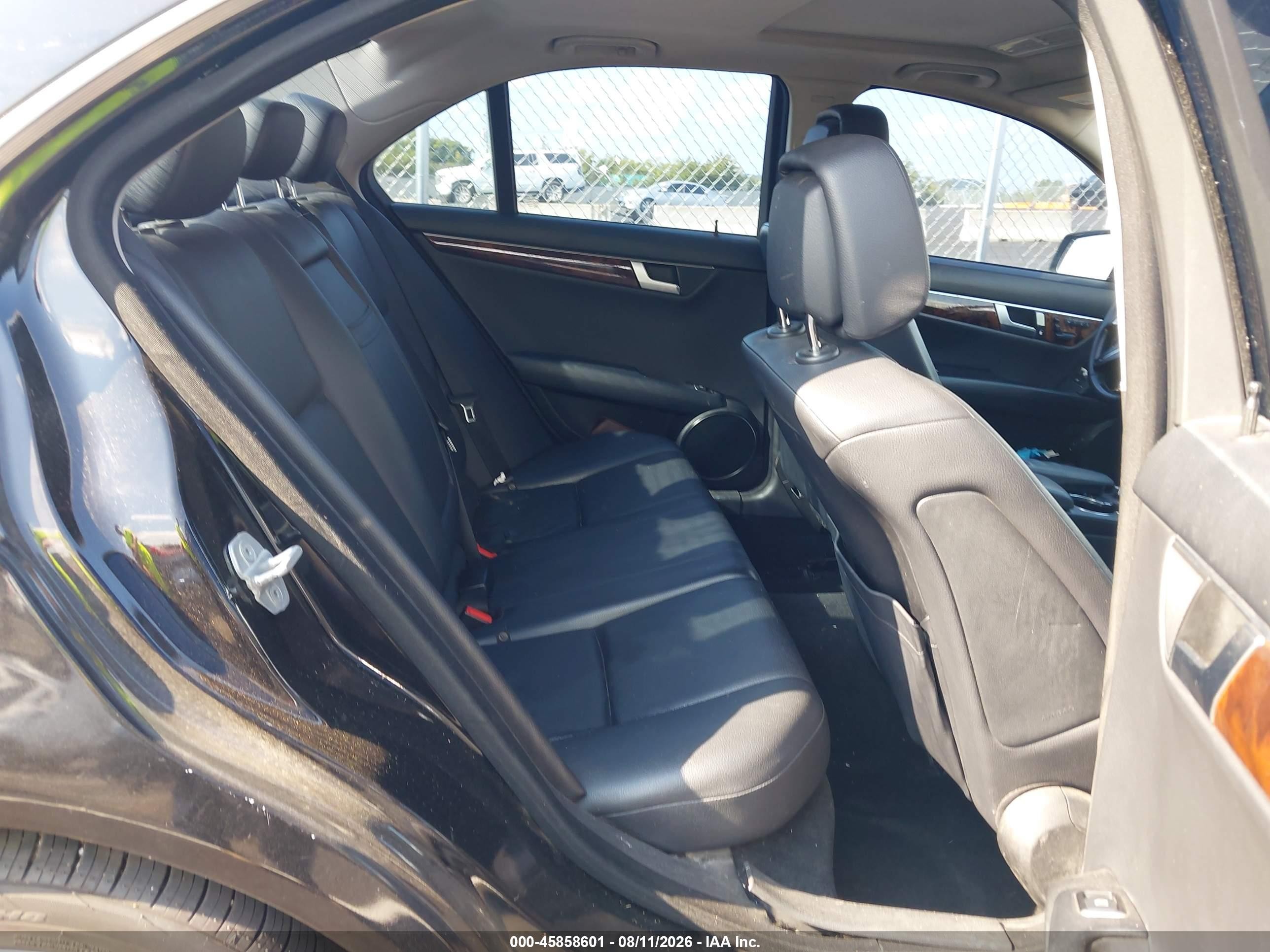2013 Mercedes-benz C 250 Luxury/sport Black vin: WDDGF4HBXDR246605