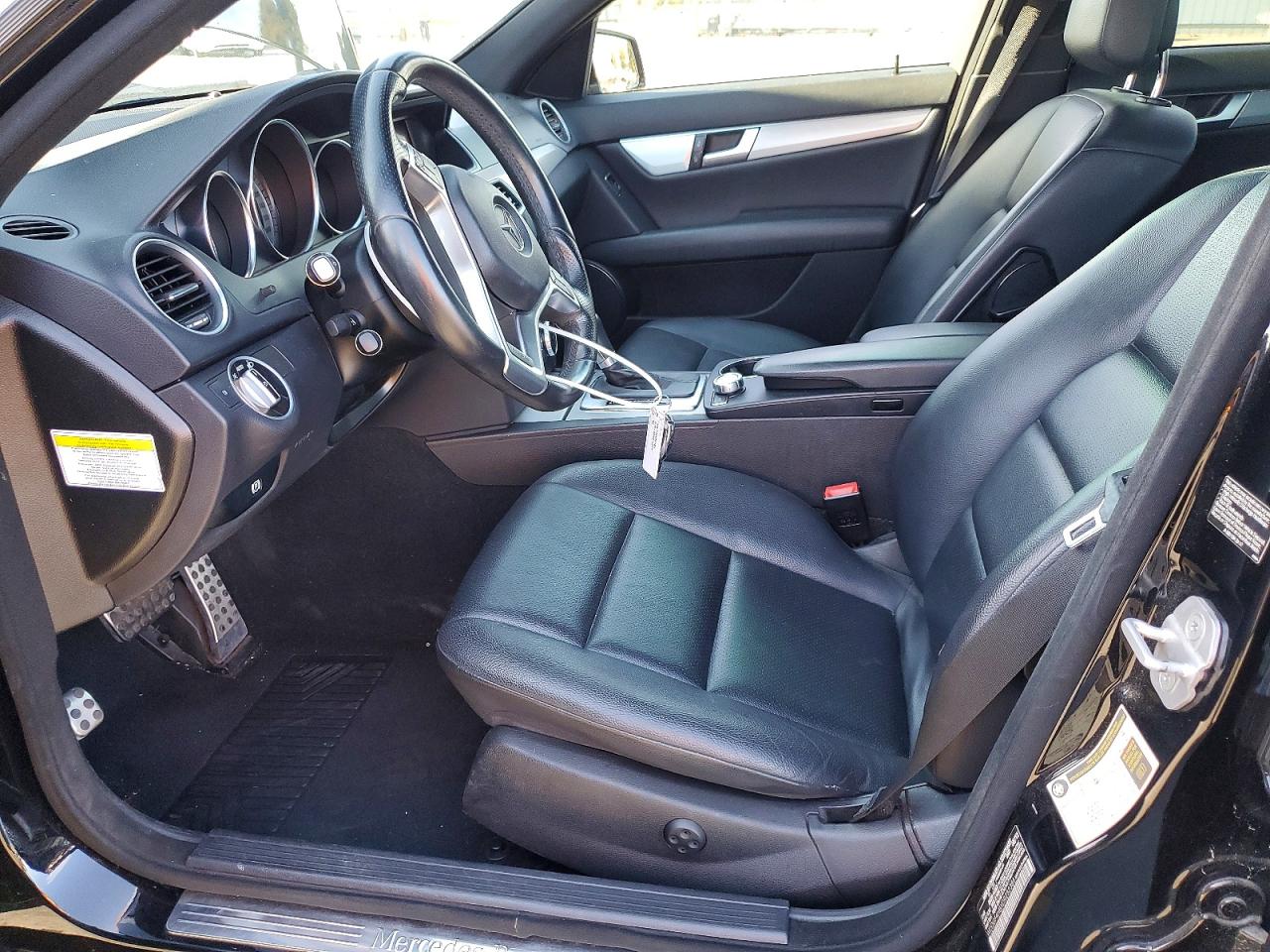 2013 Mercedes-benz C 250 Black vin: WDDGF4HBXDR252386