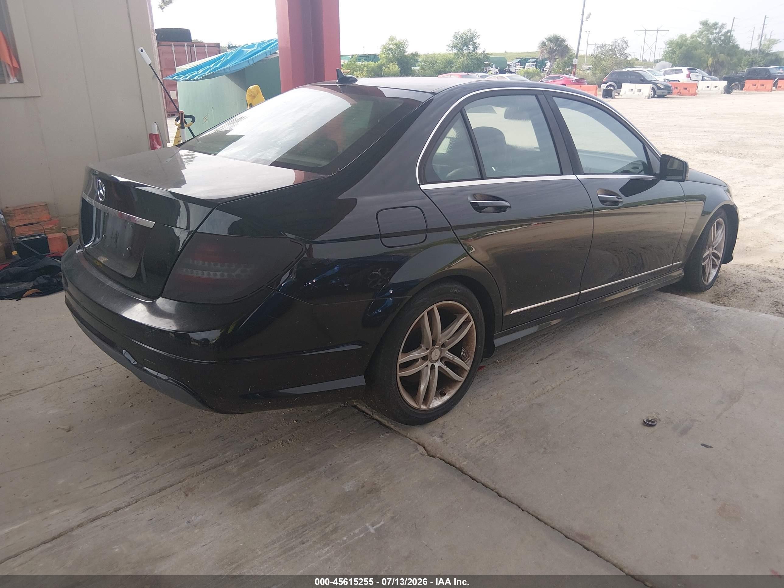 2013 Mercedes-benz C 250 Sport Black vin: WDDGF4HBXDR269981