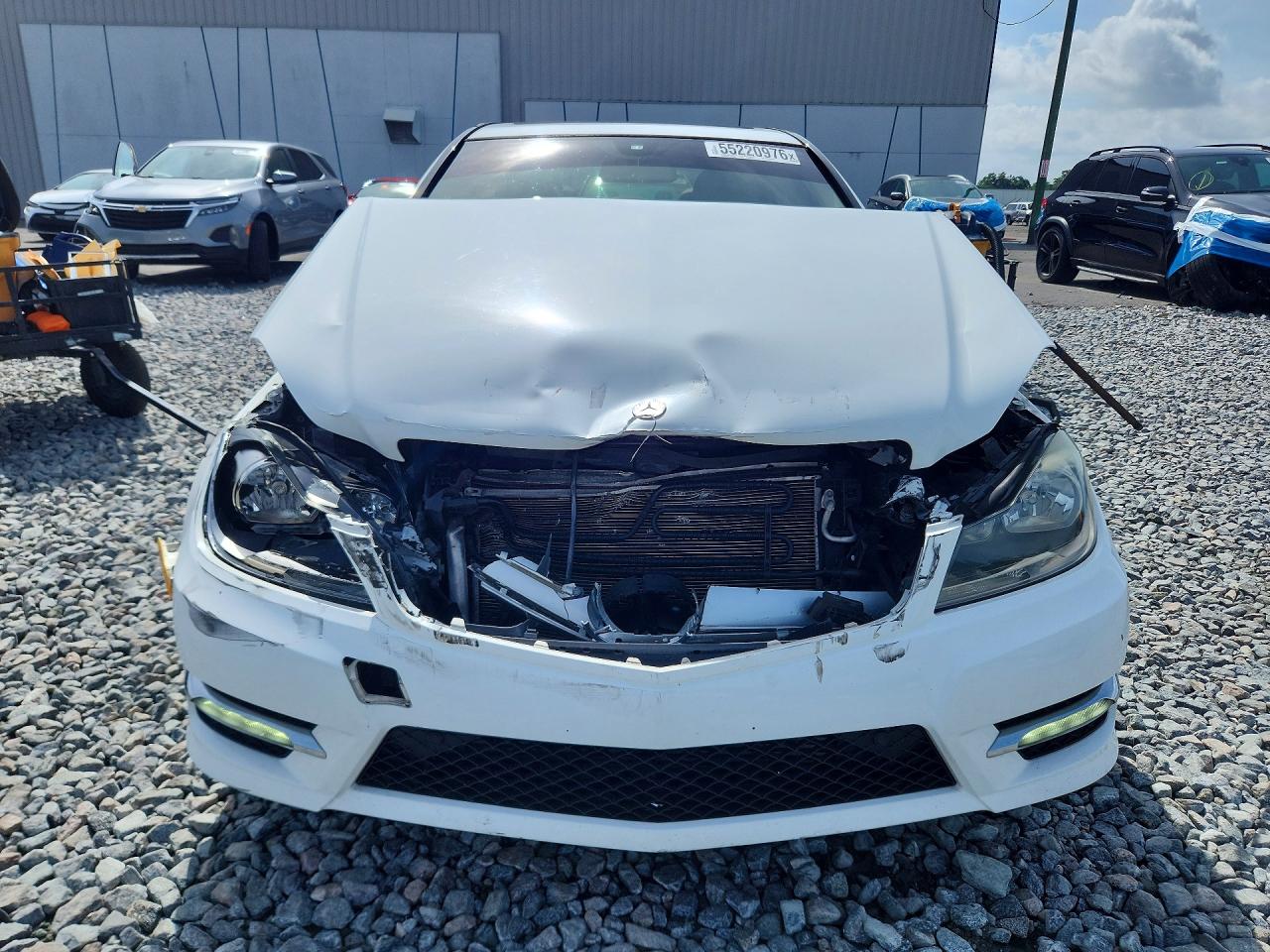 2013 Mercedes-benz C 250 White vin: WDDGF4HBXDR271049