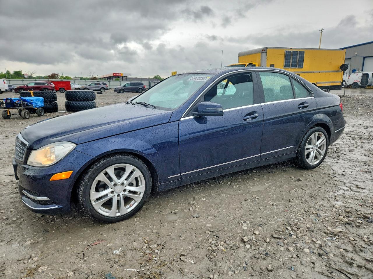 2013 Mercedes-benz C 250 Blue vin: WDDGF4HBXDR275425