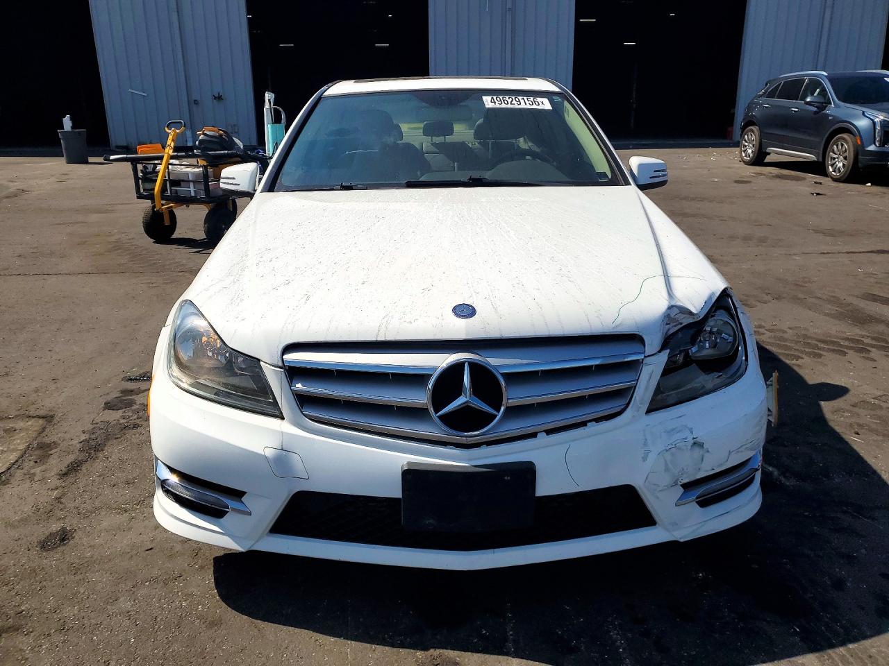 2013 Mercedes-benz C 250 White vin: WDDGF4HBXDR276249