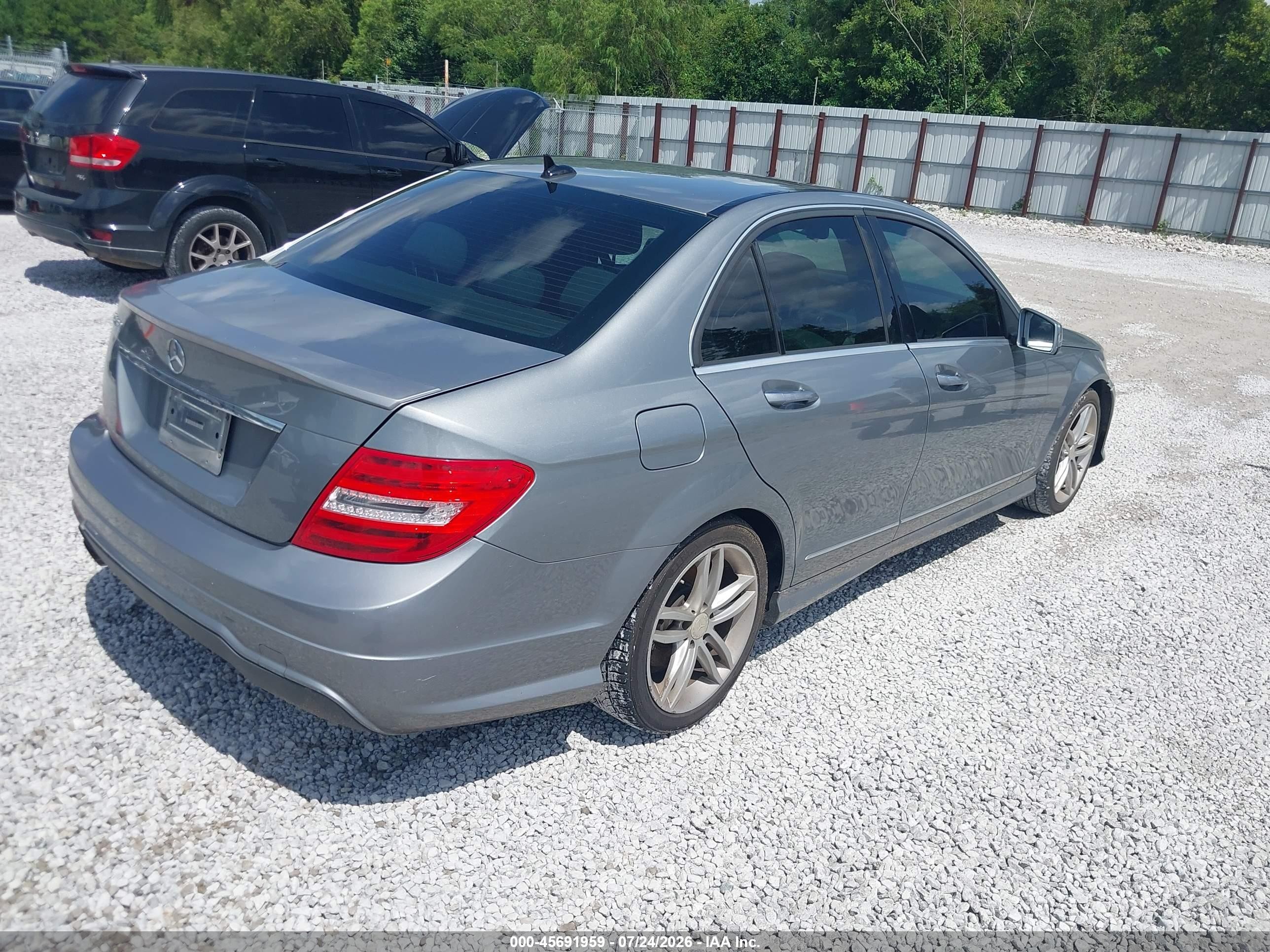 2013 Mercedes-benz C 250 Sport Gray vin: WDDGF4HBXDR294105
