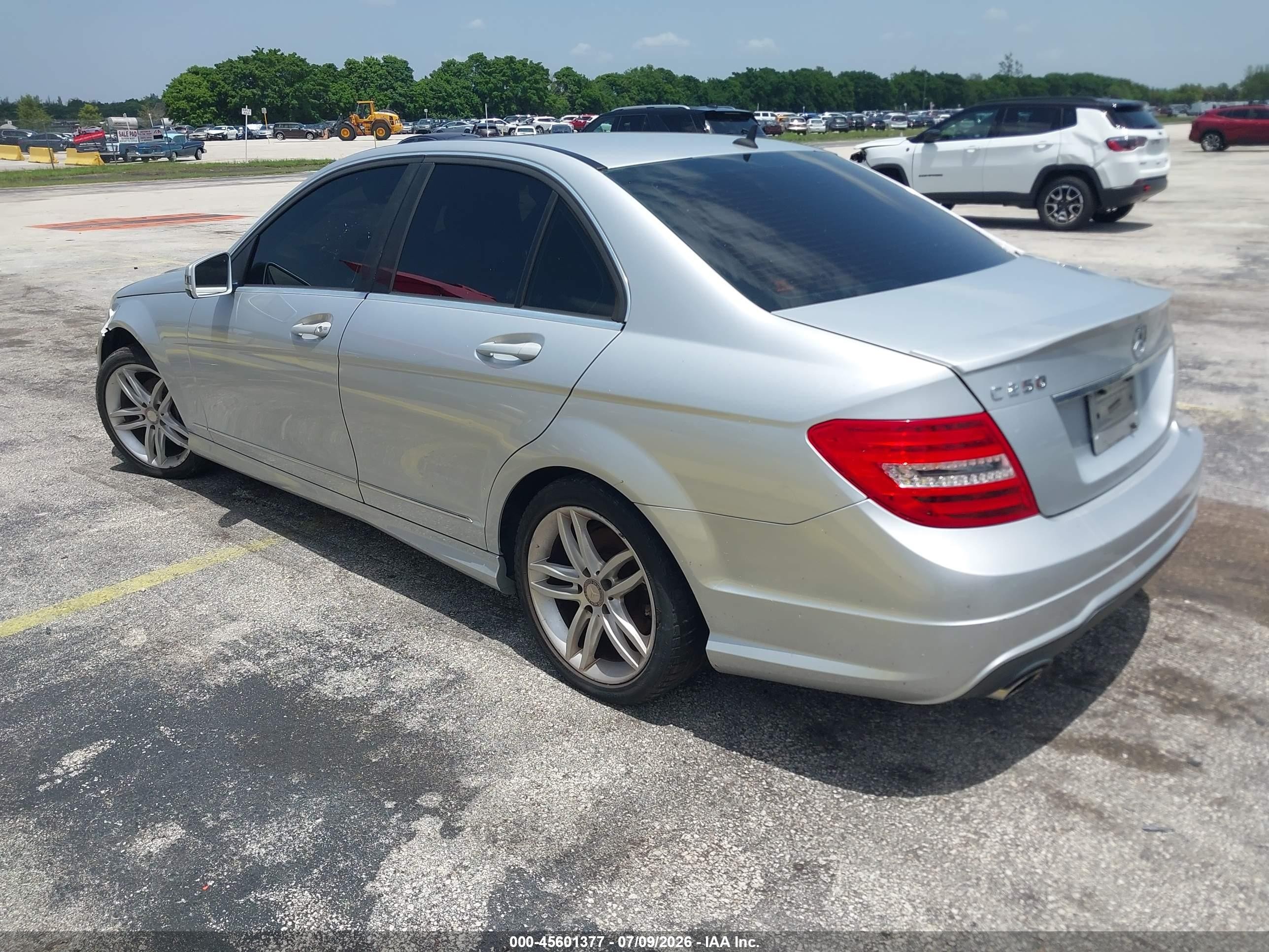 2013 Mercedes-benz C 250 Sport Silver vin: WDDGF4HBXDR296050
