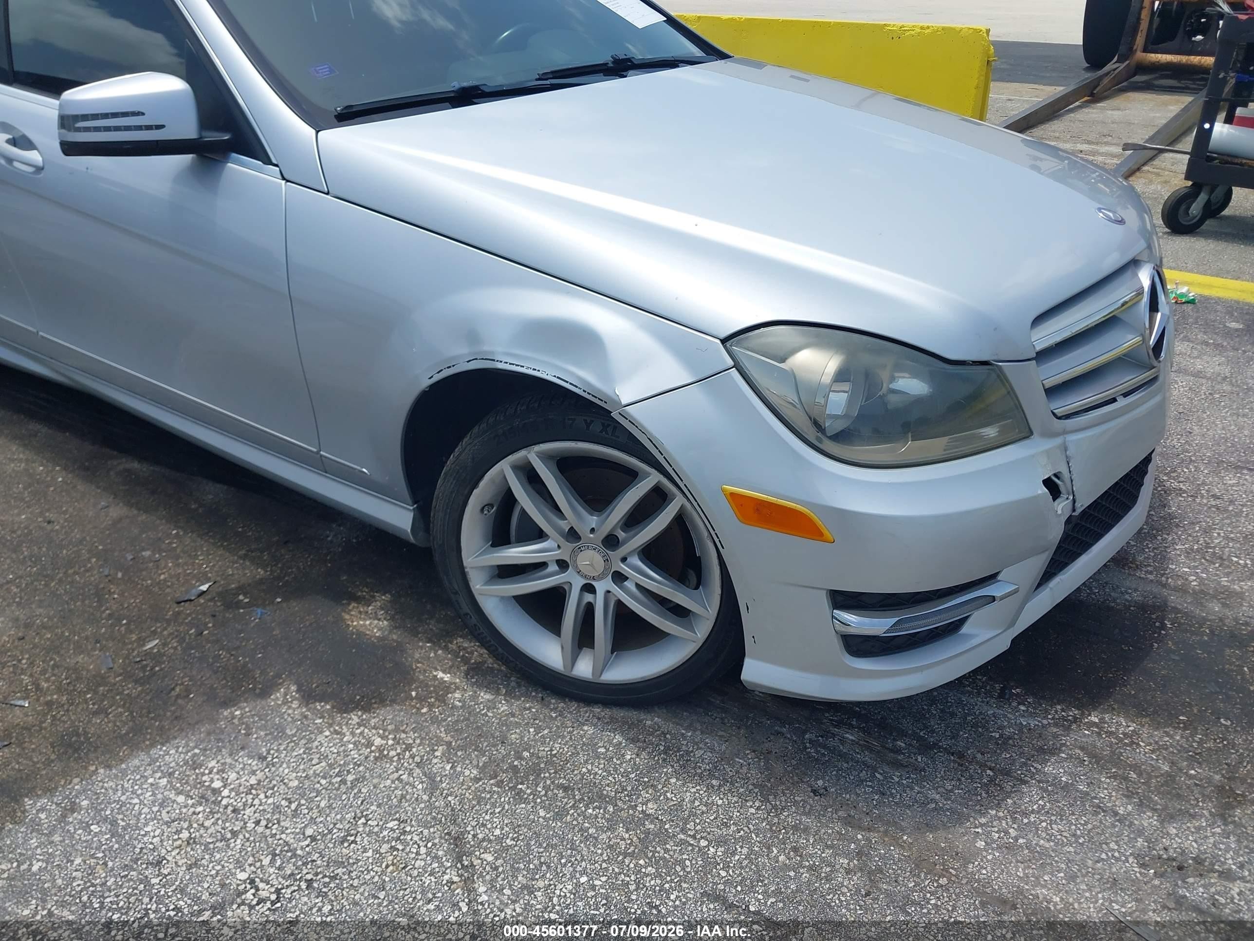 2013 Mercedes-benz C 250 Sport Silver vin: WDDGF4HBXDR296050