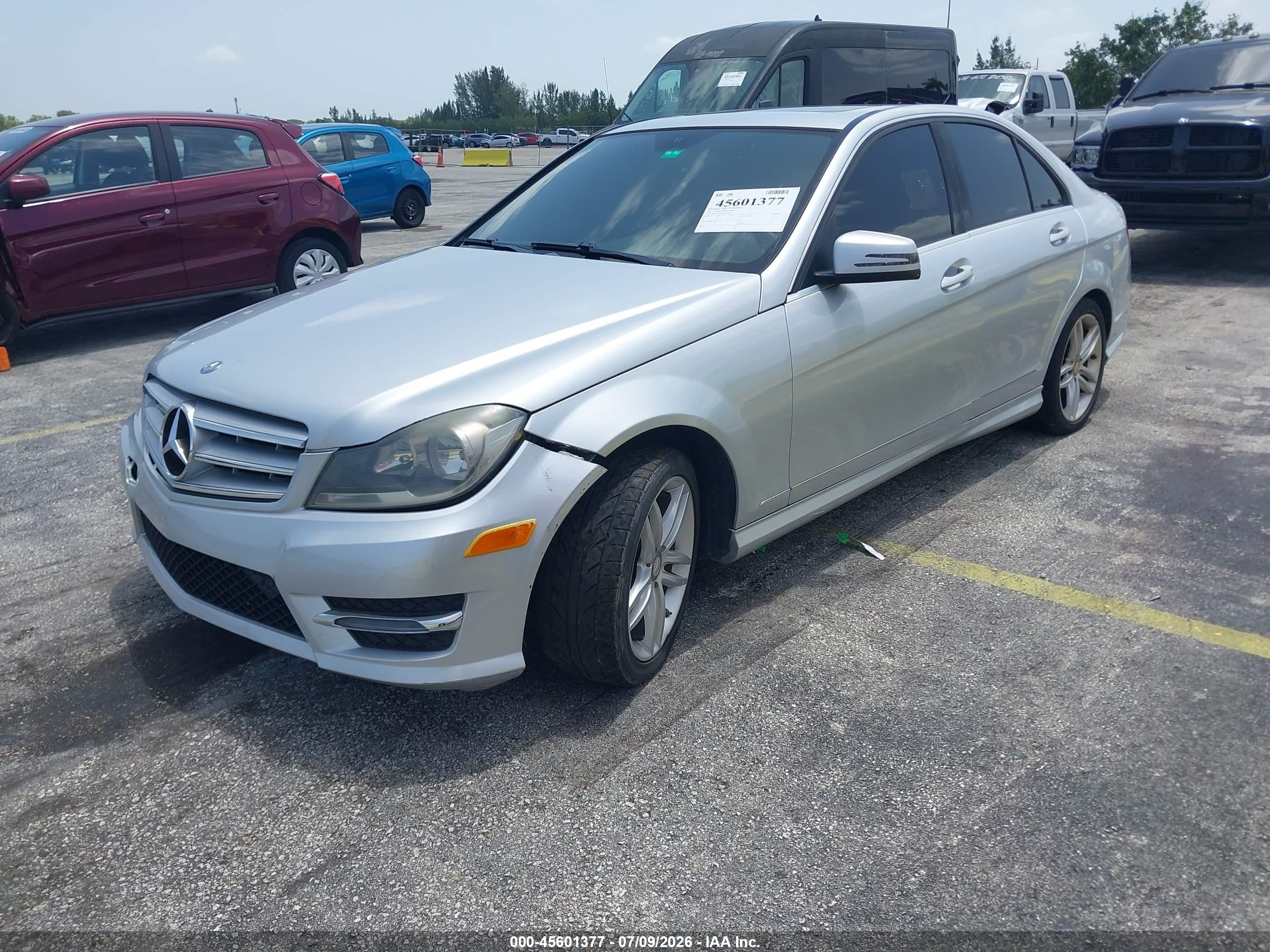 2013 Mercedes-benz C 250 Sport Silver vin: WDDGF4HBXDR296050