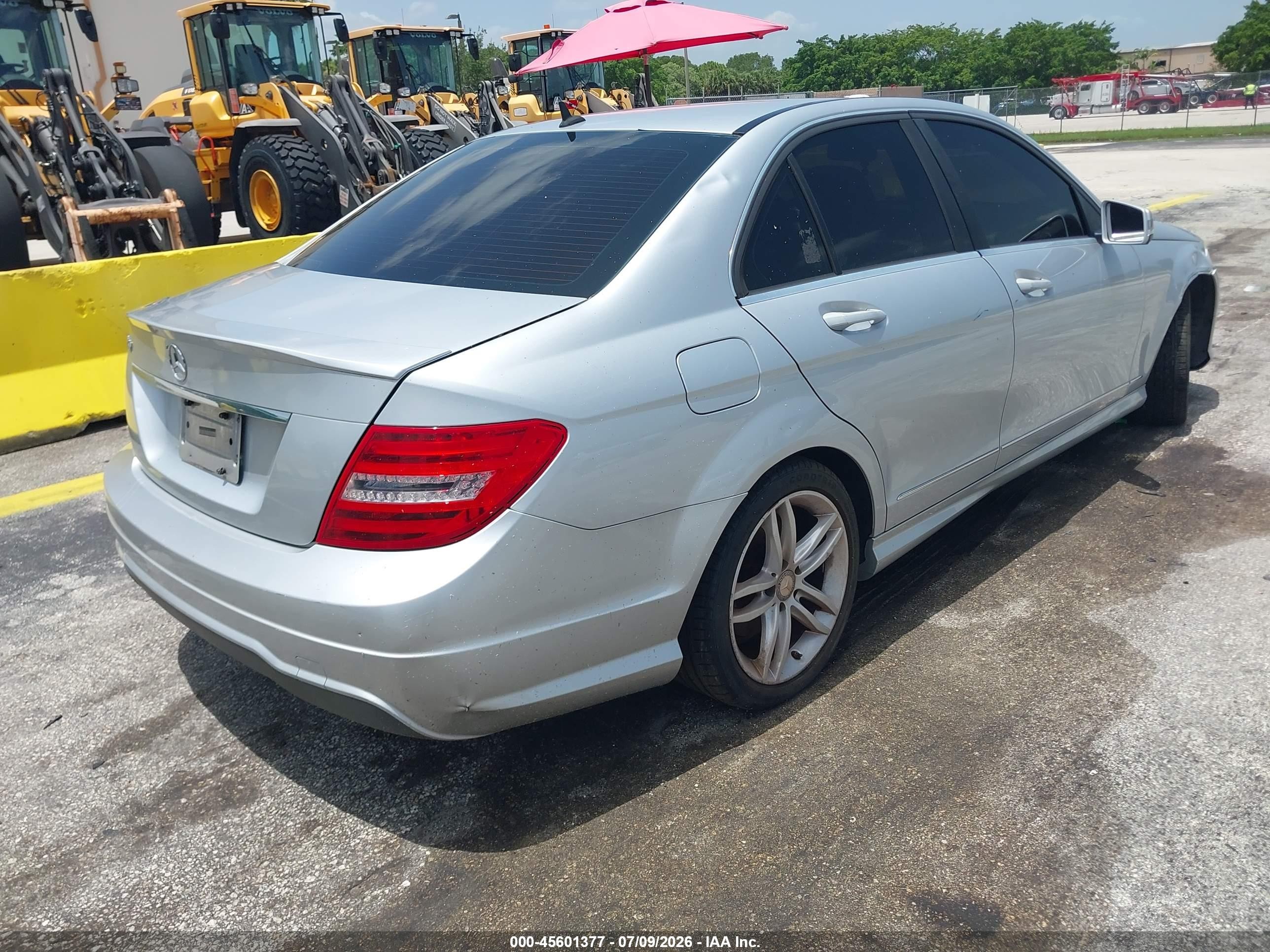 2013 Mercedes-benz C 250 Sport Silver vin: WDDGF4HBXDR296050