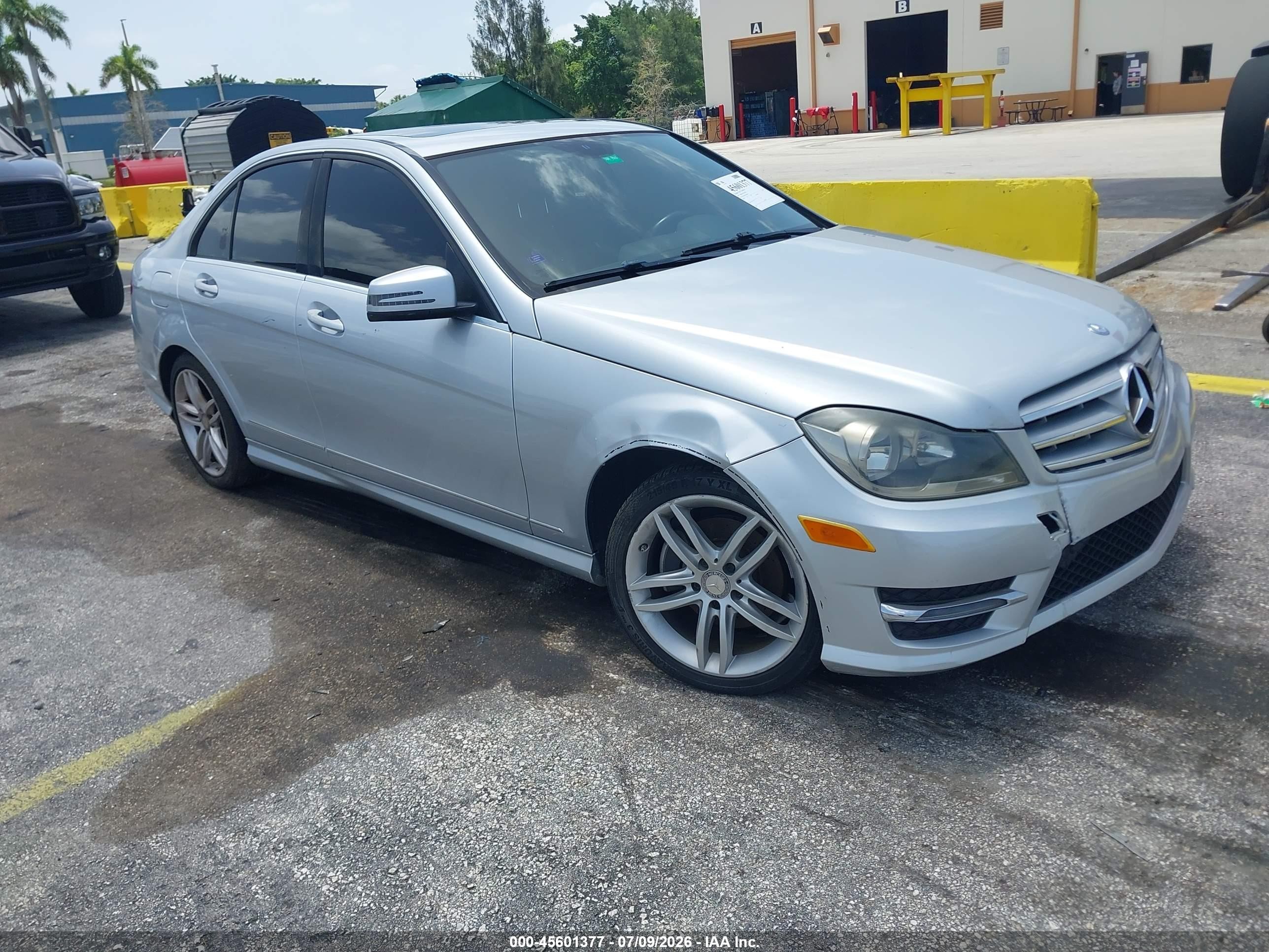 2013 Mercedes-benz C 250 Sport Silver vin: WDDGF4HBXDR296050