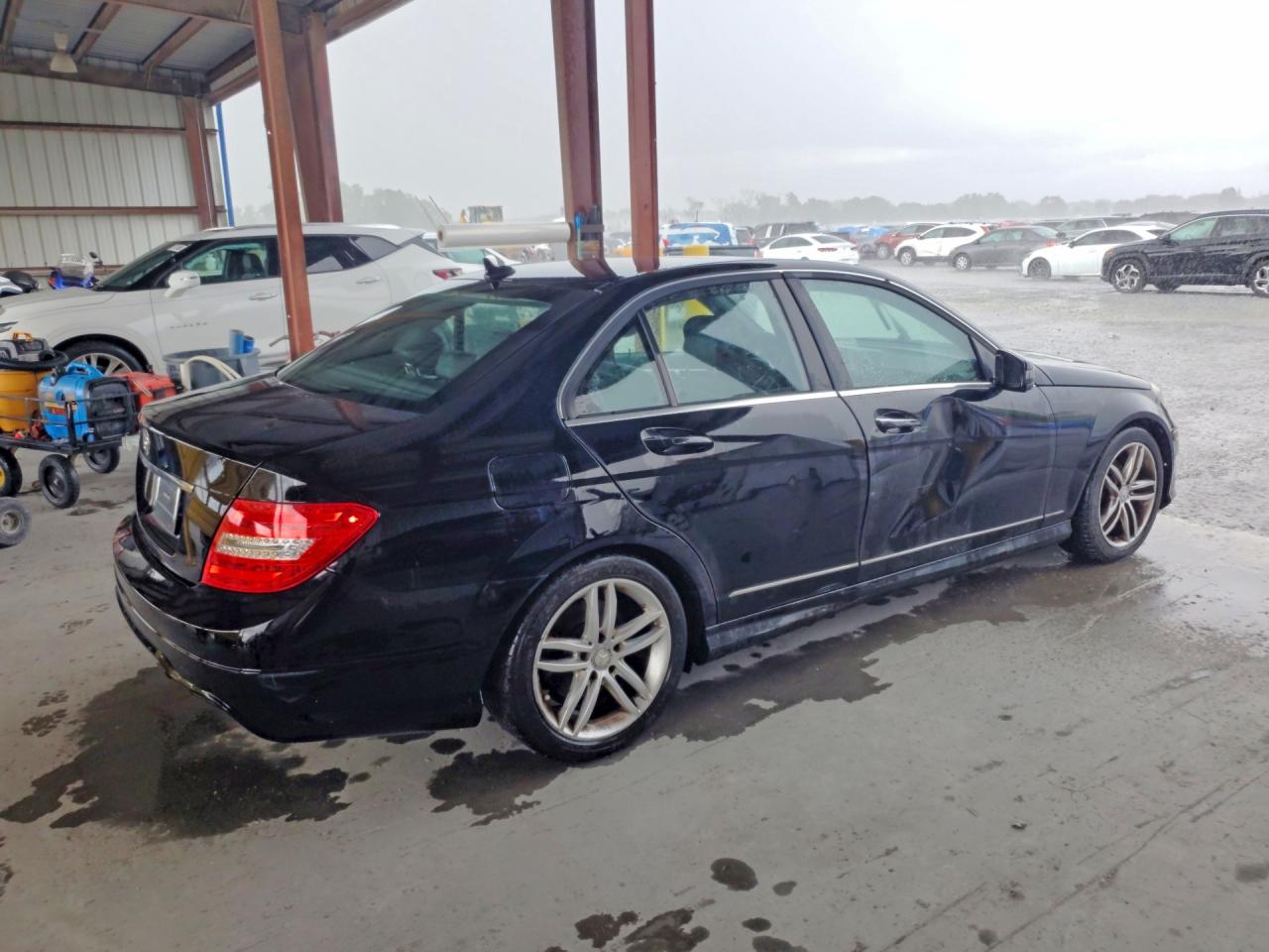 2013 Mercedes-benz C 250 Black vin: WDDGF4HBXDR298476