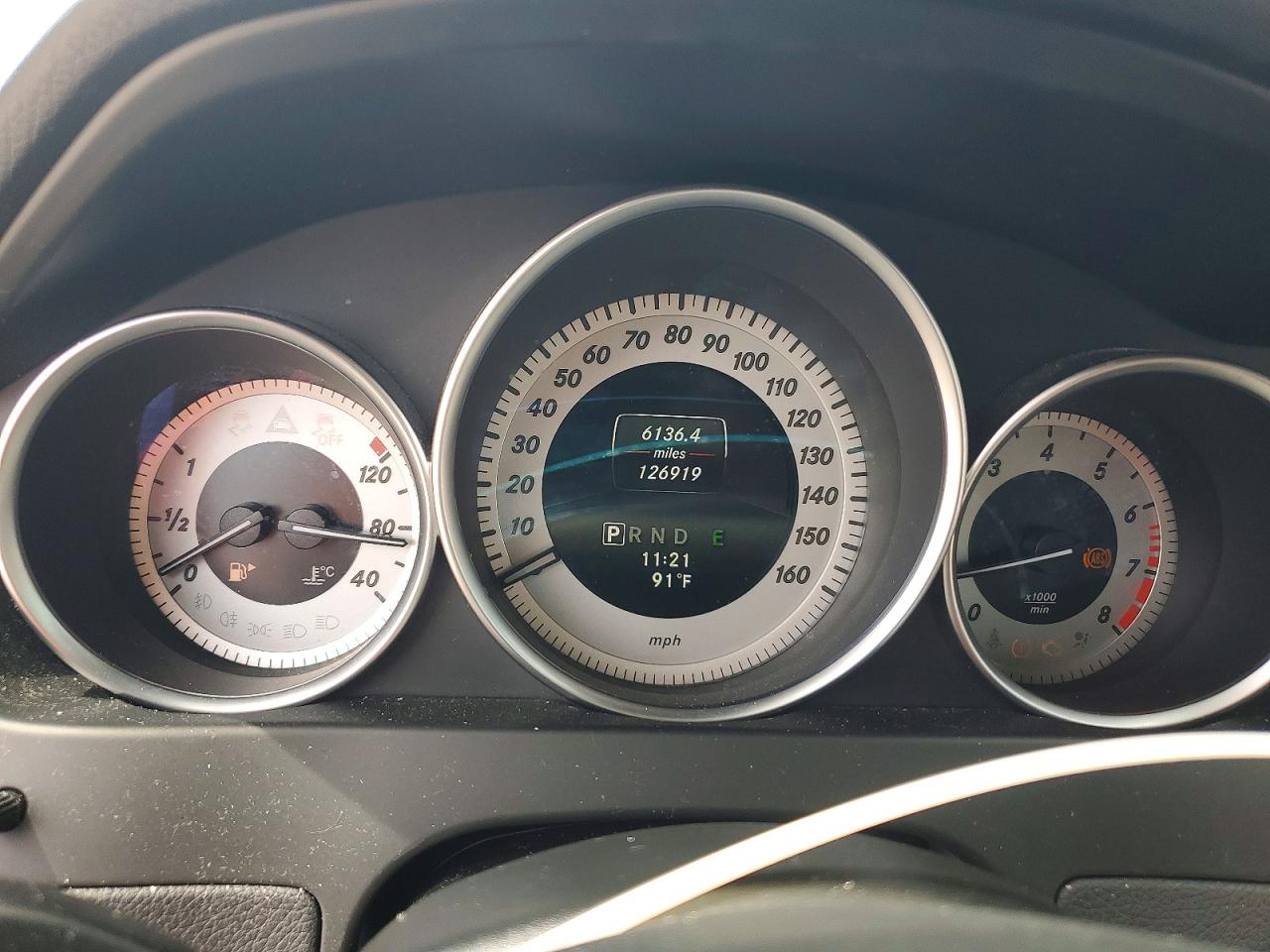 2014 Mercedes-benz C 250 Silver vin: WDDGF4HBXEA957897