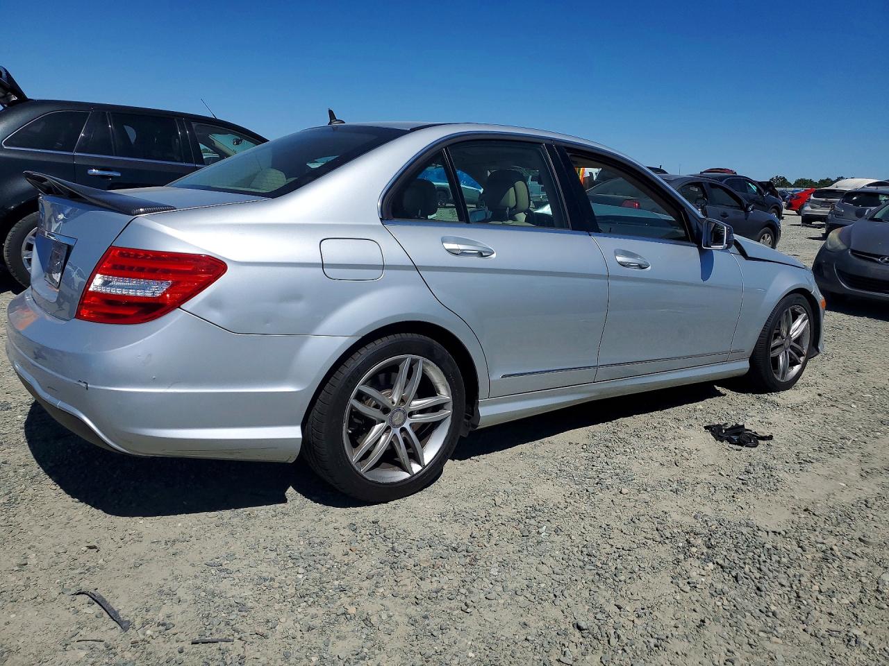 2014 Mercedes-benz C 250 Silver vin: WDDGF4HBXEA960864