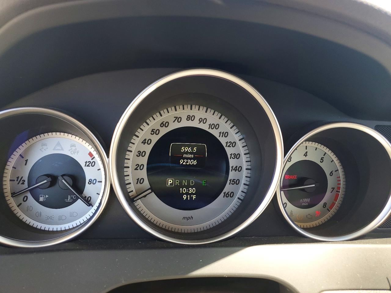 2014 Mercedes-benz C 250 Silver vin: WDDGF4HBXEA960864