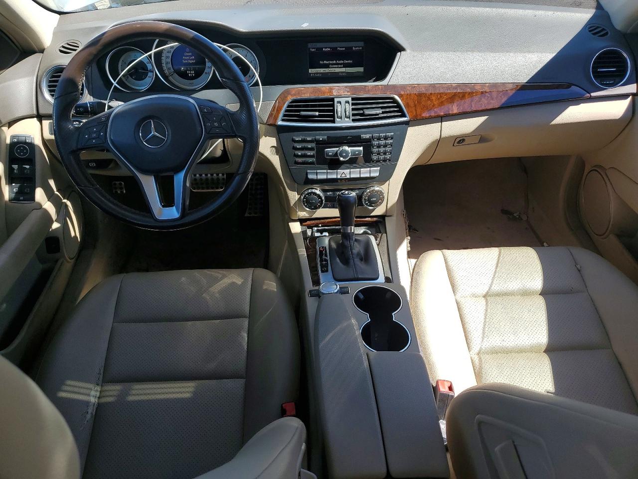 2014 Mercedes-benz C 250 Silver vin: WDDGF4HBXEA960864