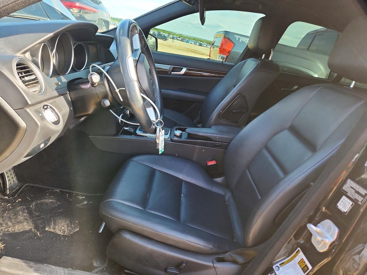 2014 Mercedes-benz C 250 Black vin: WDDGF4HBXEA962016