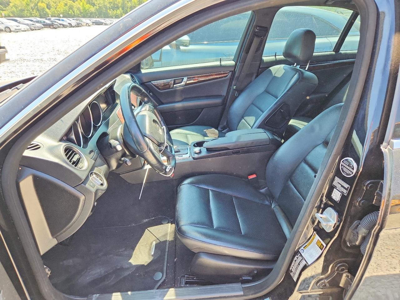 2014 Mercedes-benz C 250 Black vin: WDDGF4HBXEA965093