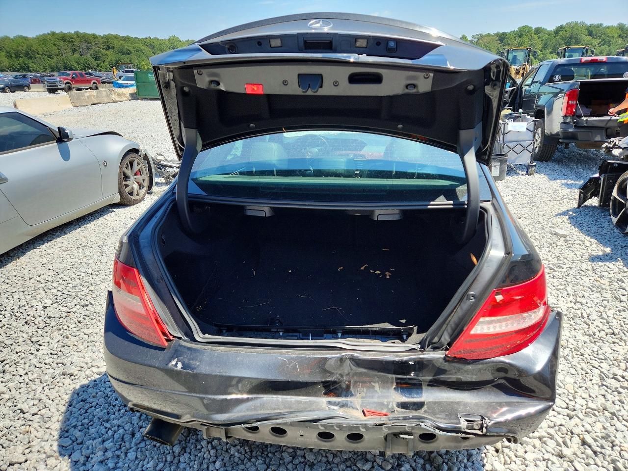 2014 Mercedes-benz C 250 Black vin: WDDGF4HBXEA965093