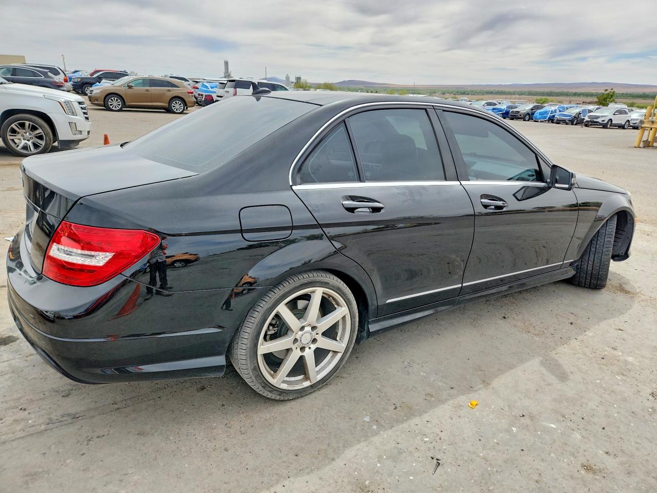 2014 Mercedes-benz C 250 Black vin: WDDGF4HBXEA965191