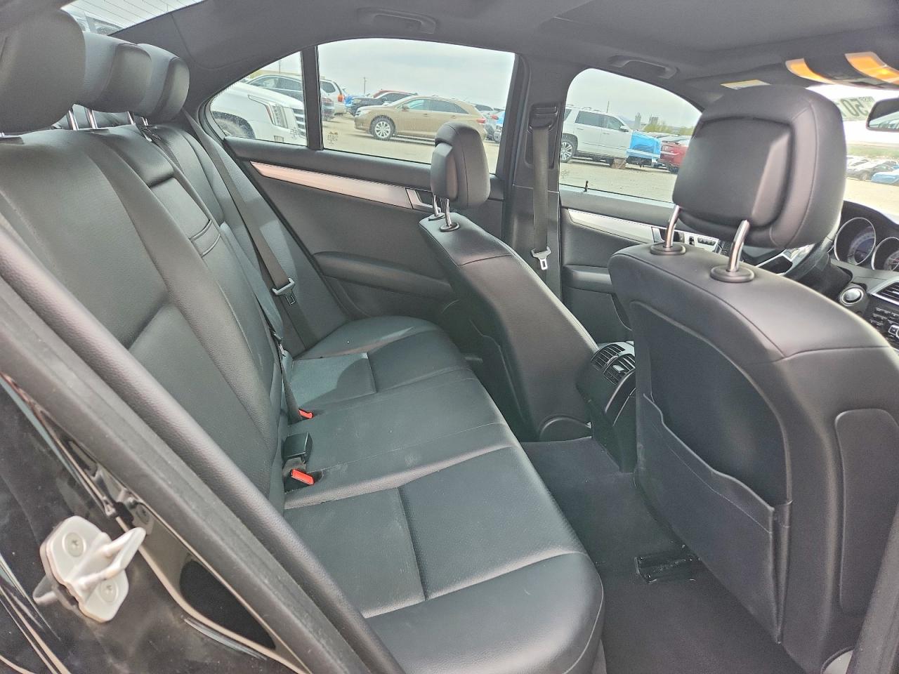 2014 Mercedes-benz C 250 Black vin: WDDGF4HBXEA965191