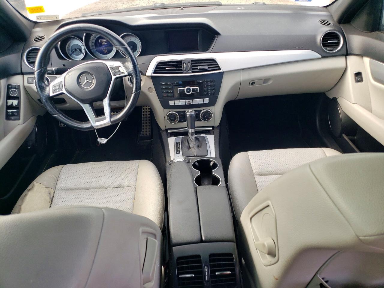 2014 Mercedes-benz C 250 White vin: WDDGF4HBXER305170