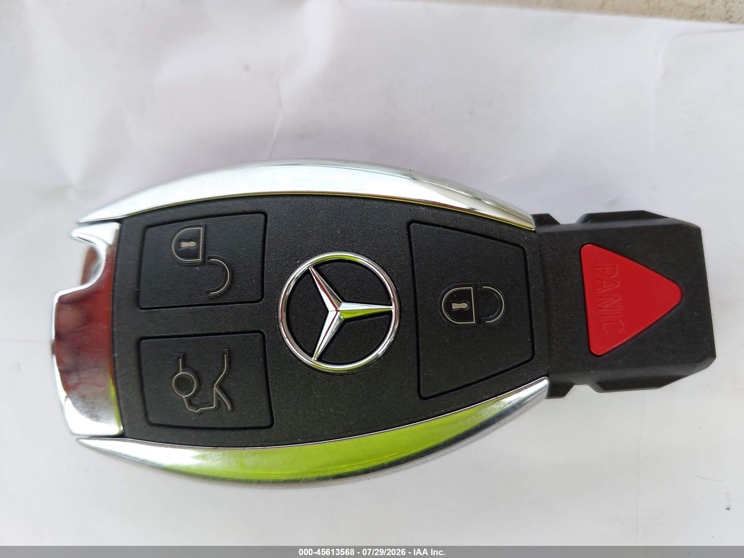 2014 Mercedes-benz C 250 Luxury Black vin: WDDGF4HBXER308196