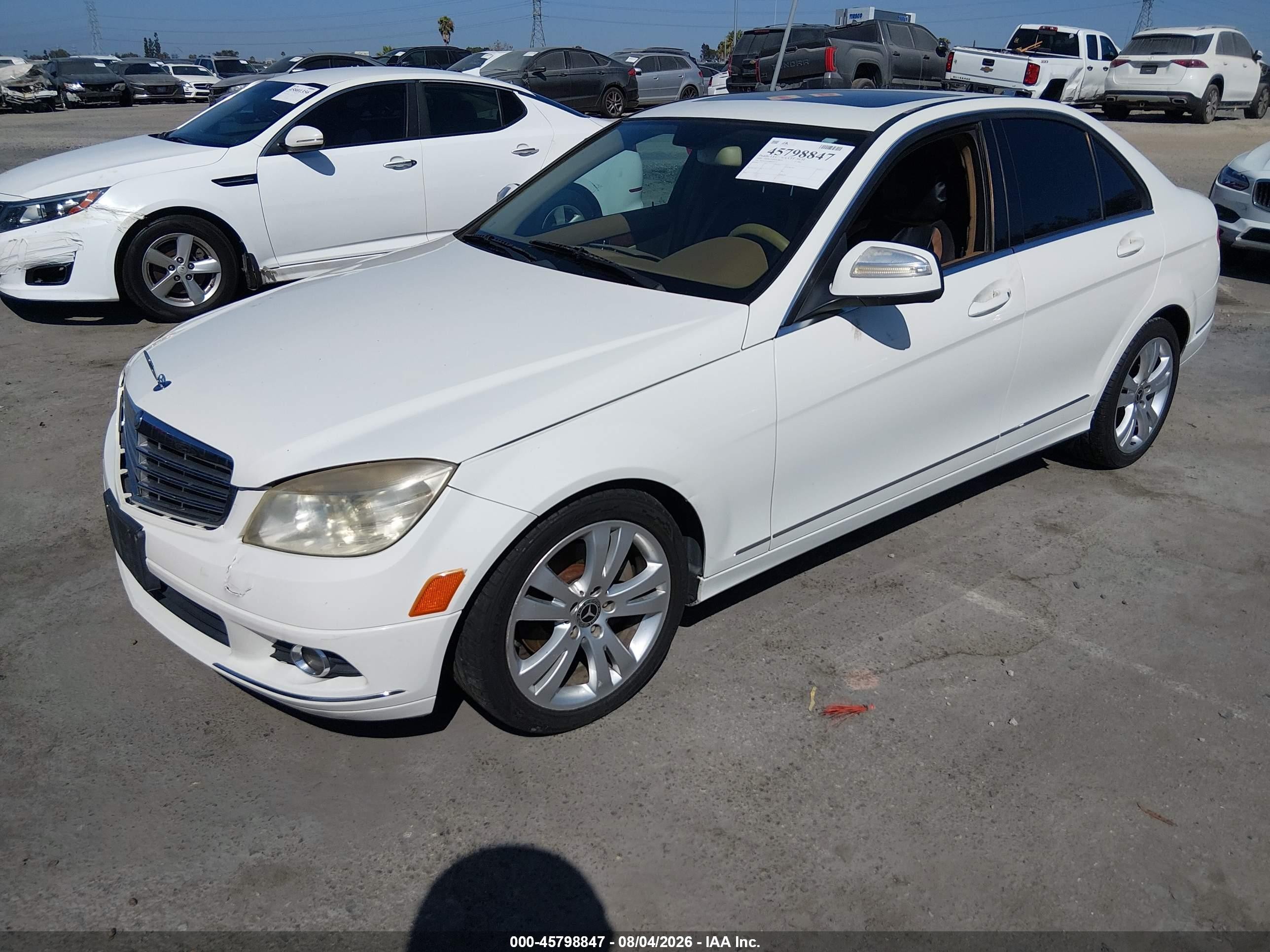 2008 Mercedes-benz C 300 Luxury/sport White vin: WDDGF54X08F016778