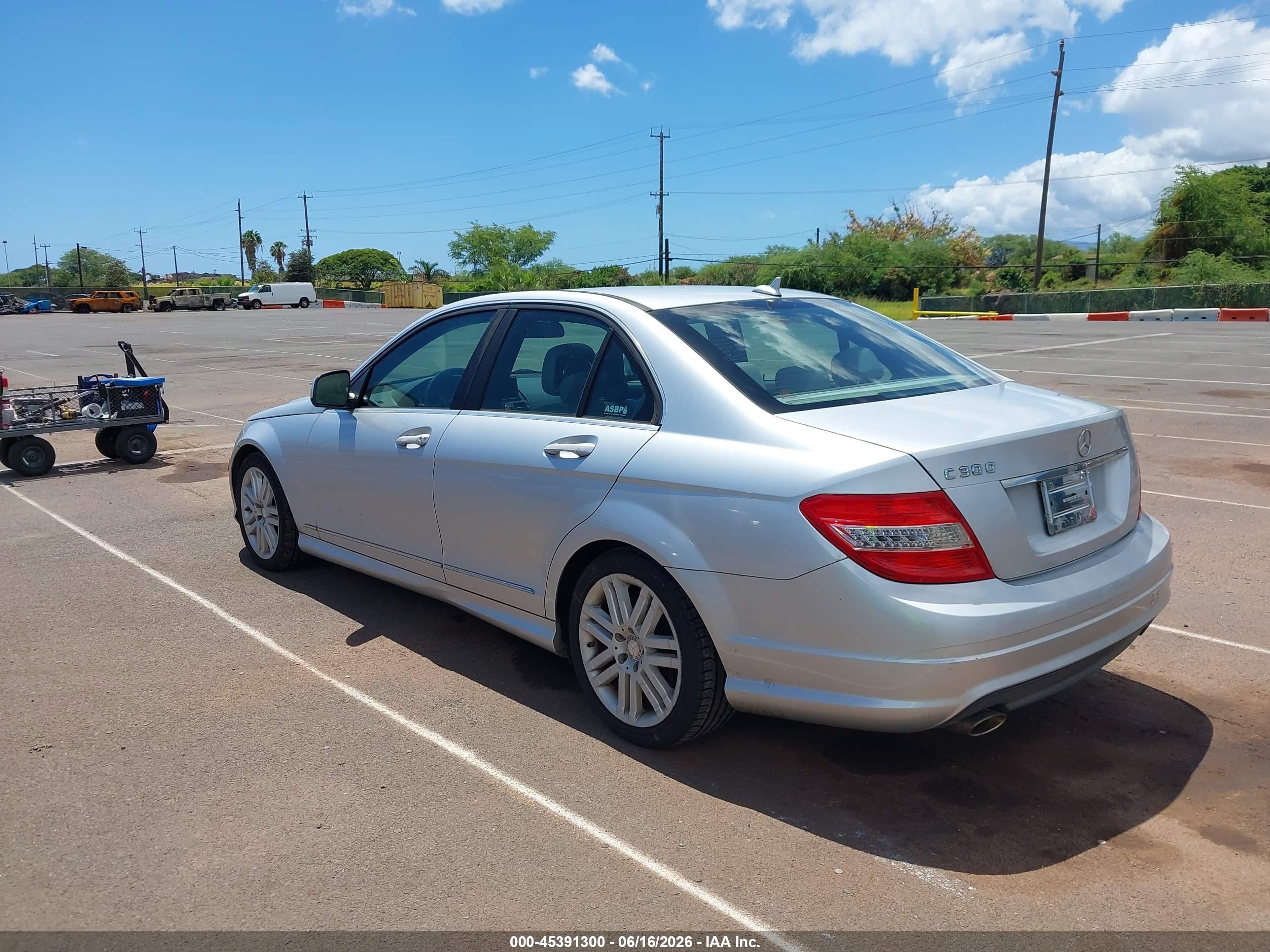 2008 Mercedes-benz C 300 Luxury/sport Silver vin: WDDGF54X08F059503