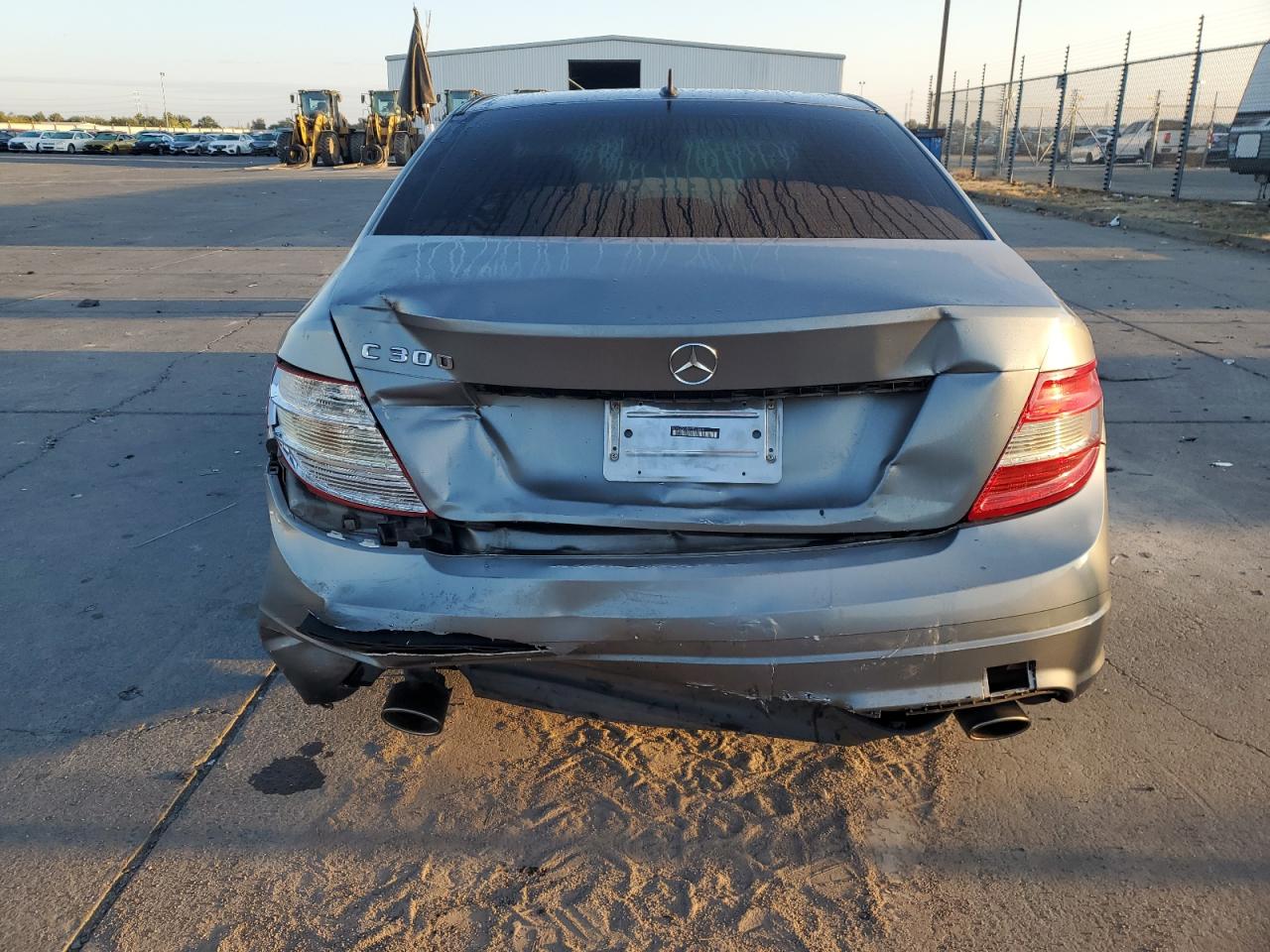 2008 Mercedes-benz C 300 Серебряный vin: WDDGF54X08R013295