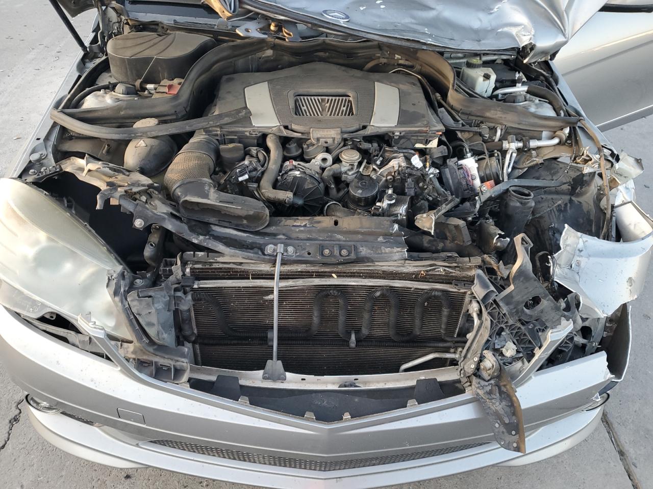 2008 Mercedes-benz C 300 Серебряный vin: WDDGF54X08R013295