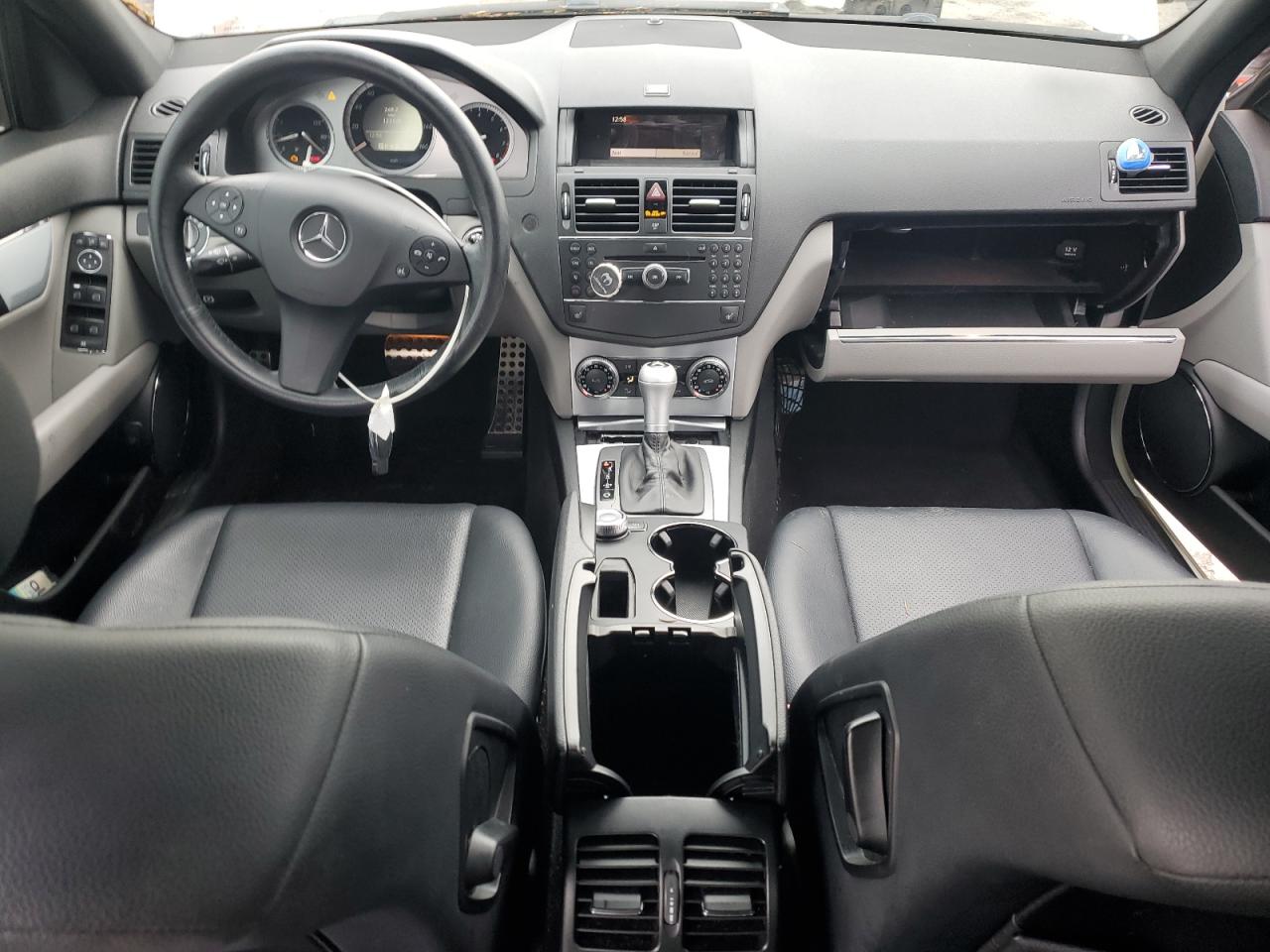2008 Mercedes-benz C 300 White vin: WDDGF54X08R018674