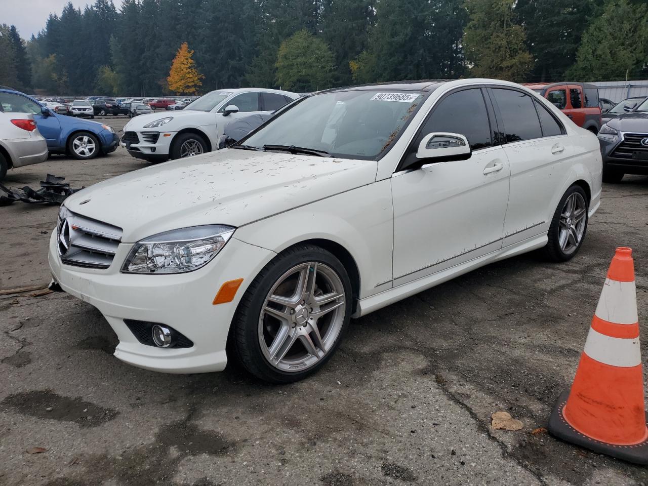 2008 Mercedes-benz C 300 White vin: WDDGF54X08R018674