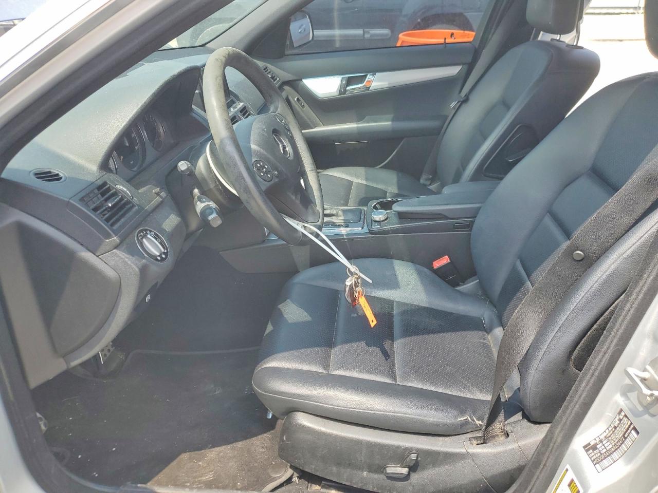 2008 Mercedes-benz C 300 Серебряный vin: WDDGF54X08R038472